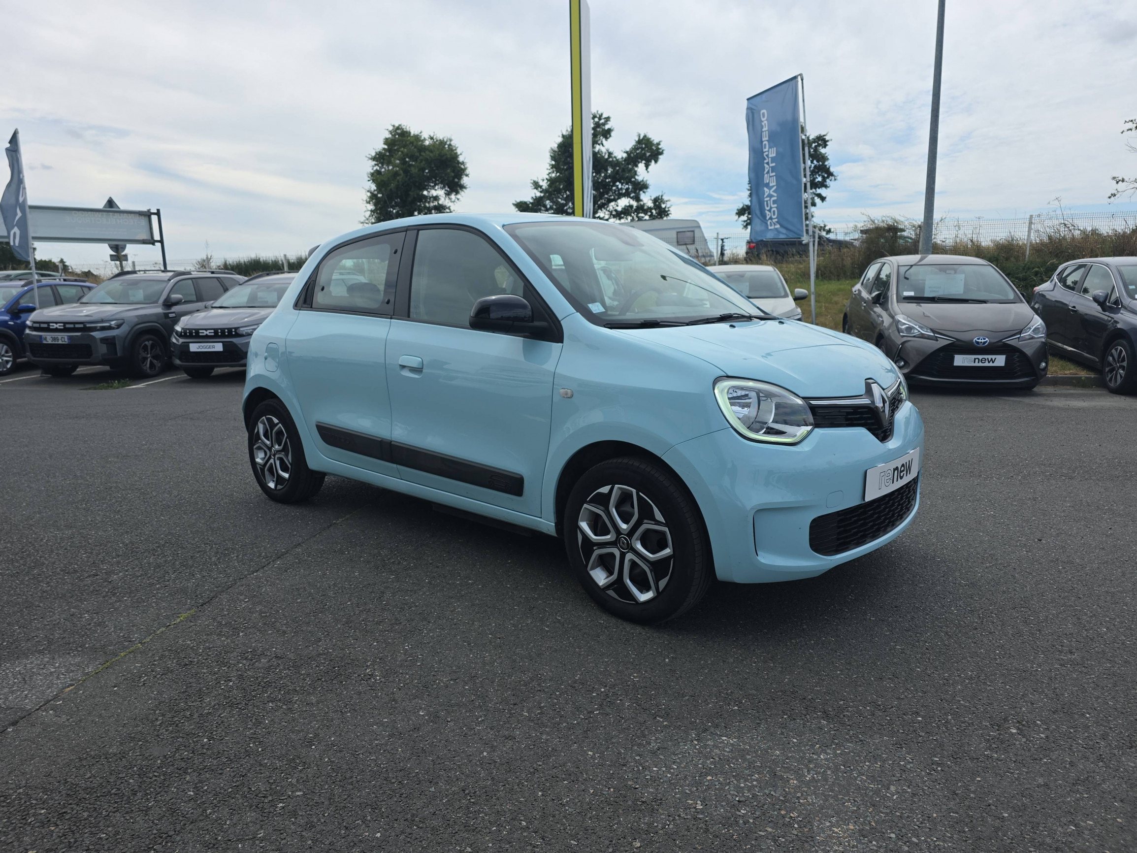 Vente en ligne Renault Twingo Electrique Twingo III E-Tech au prix de 11 990 €
