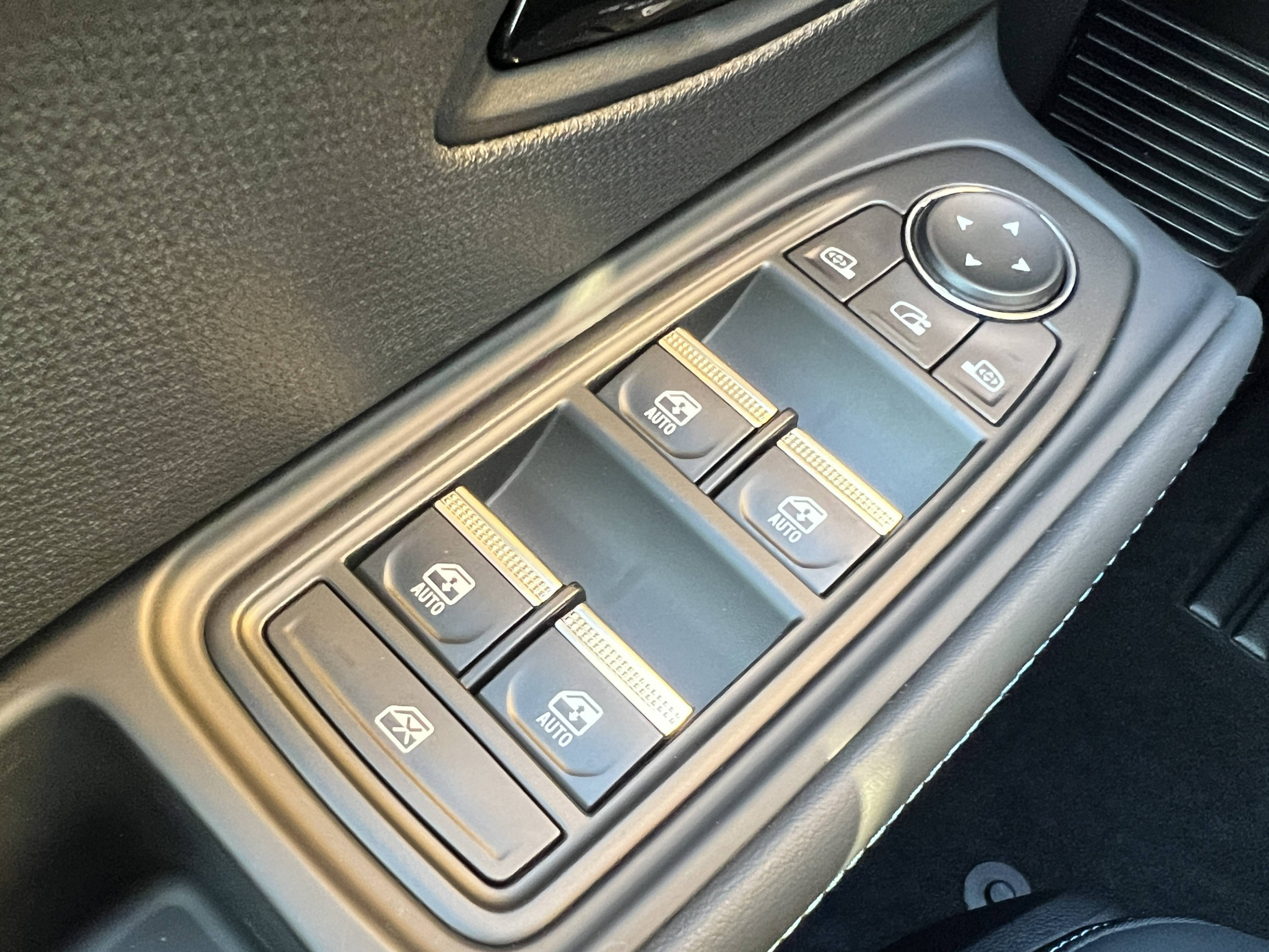 Vente en ligne Renault Clio 6 Clio E-Tech full hybrid 160 ch au prix de 28 290 €