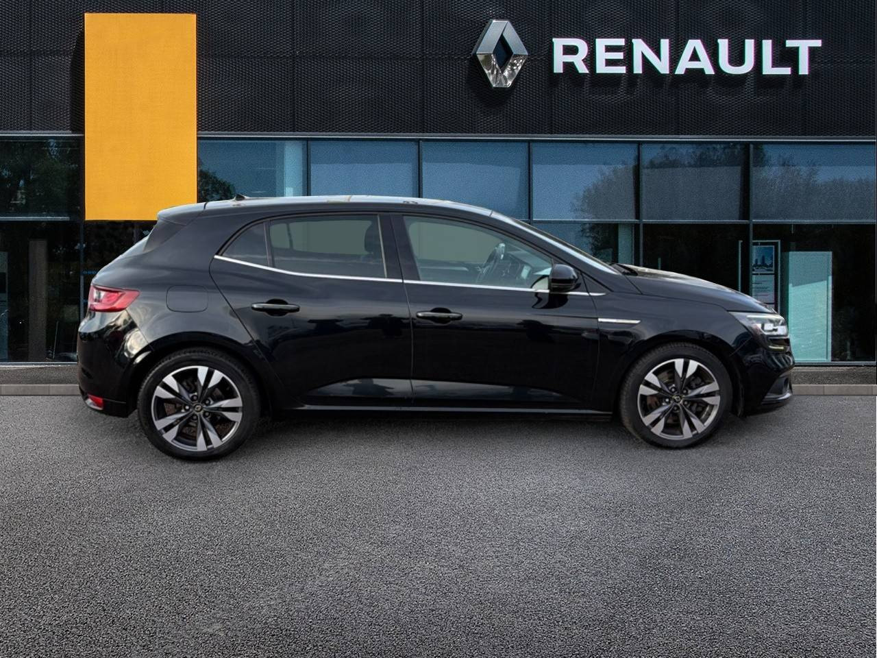 Vente en ligne Renault Megane 4 Mégane IV Berline dCi 165 Energy EDC au prix de 13 990 €