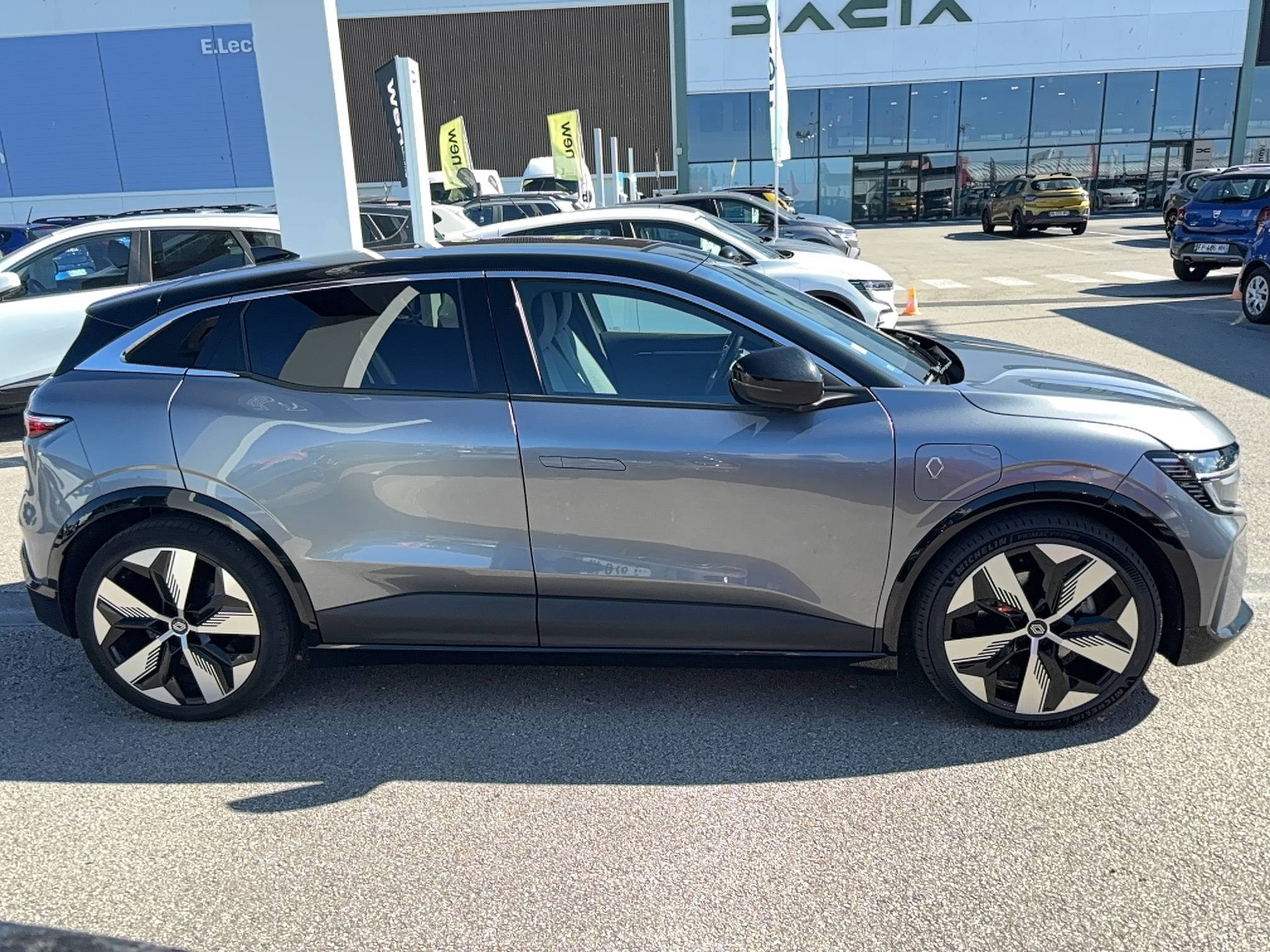 Vente en ligne Renault Megane E-Tech  EV60 220 ch super charge au prix de 23 490 €