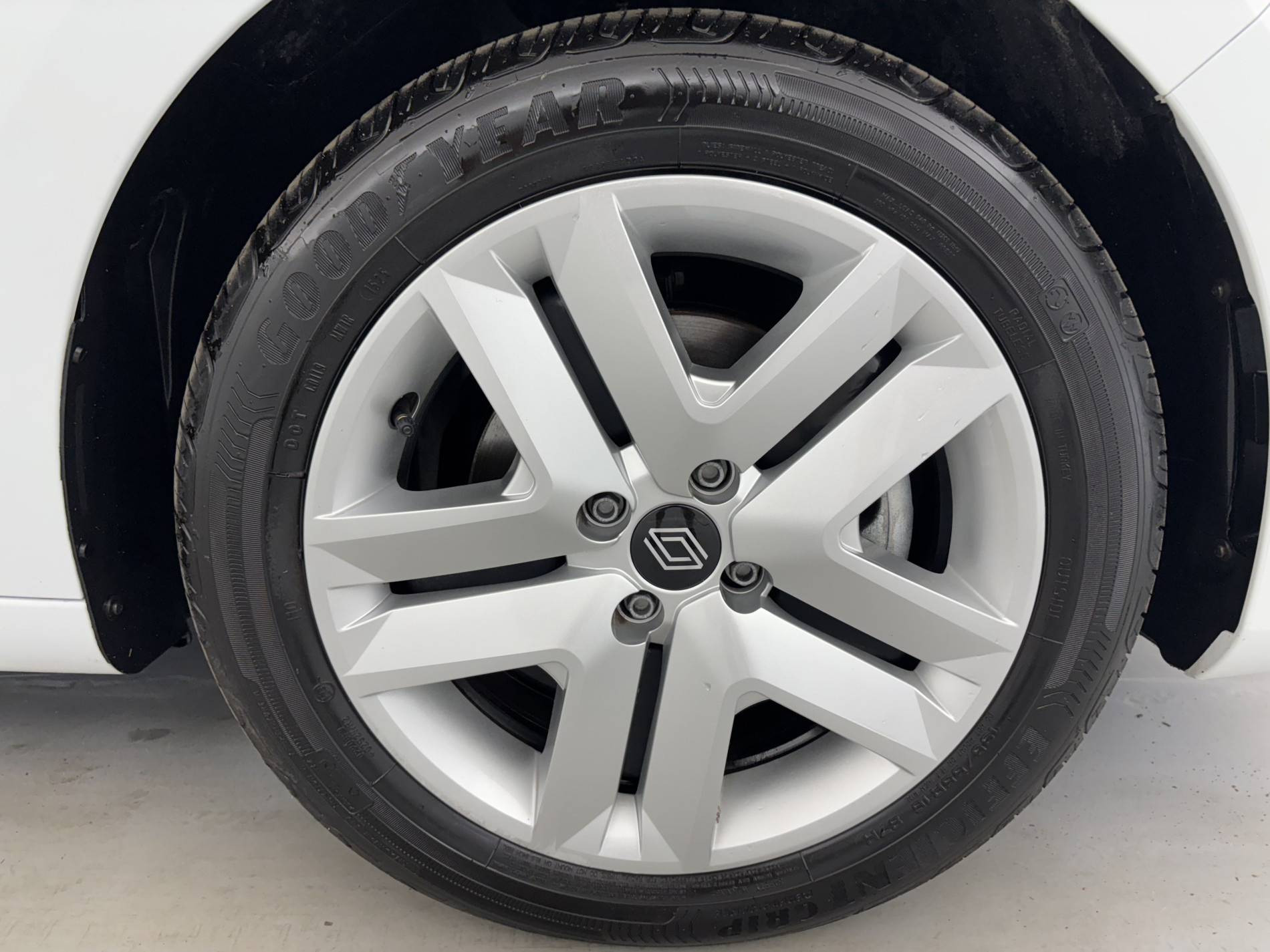 Vente en ligne Renault Clio 5 Clio Blue dCi 100 ch GSR2 au prix de 18 791 €