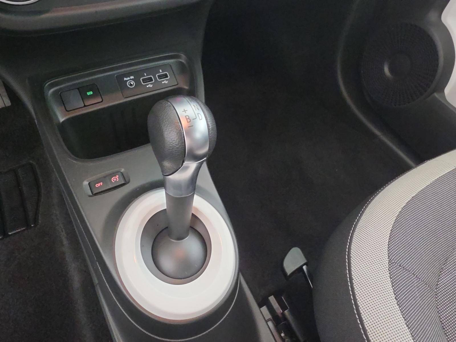 Vente en ligne Renault Twingo Electrique Twingo III E-Tech au prix de 12 990 €