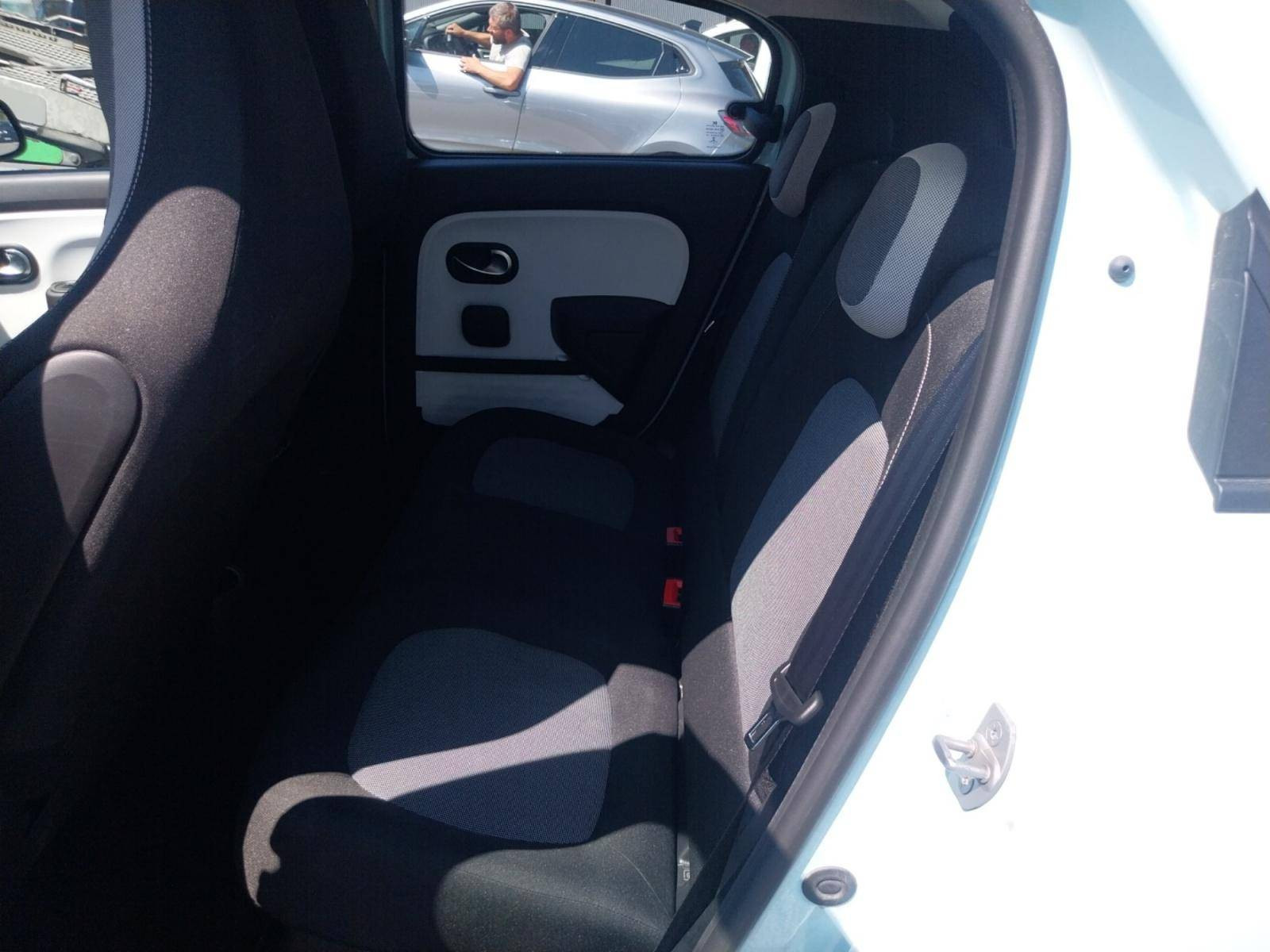Vente en ligne Renault Twingo Electrique Twingo III E-Tech au prix de 12 990 €