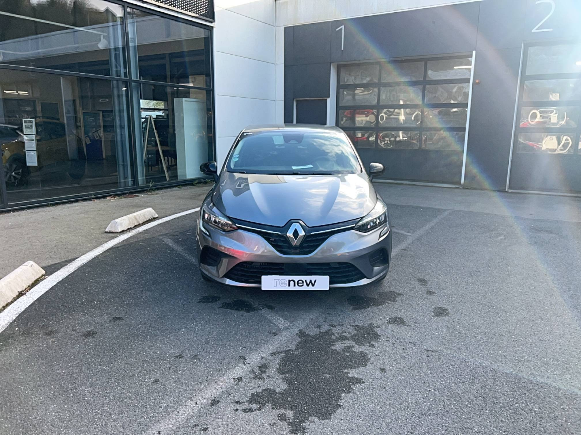Vente en ligne Renault Clio 5 Clio TCe 90 au prix de 13 790 €