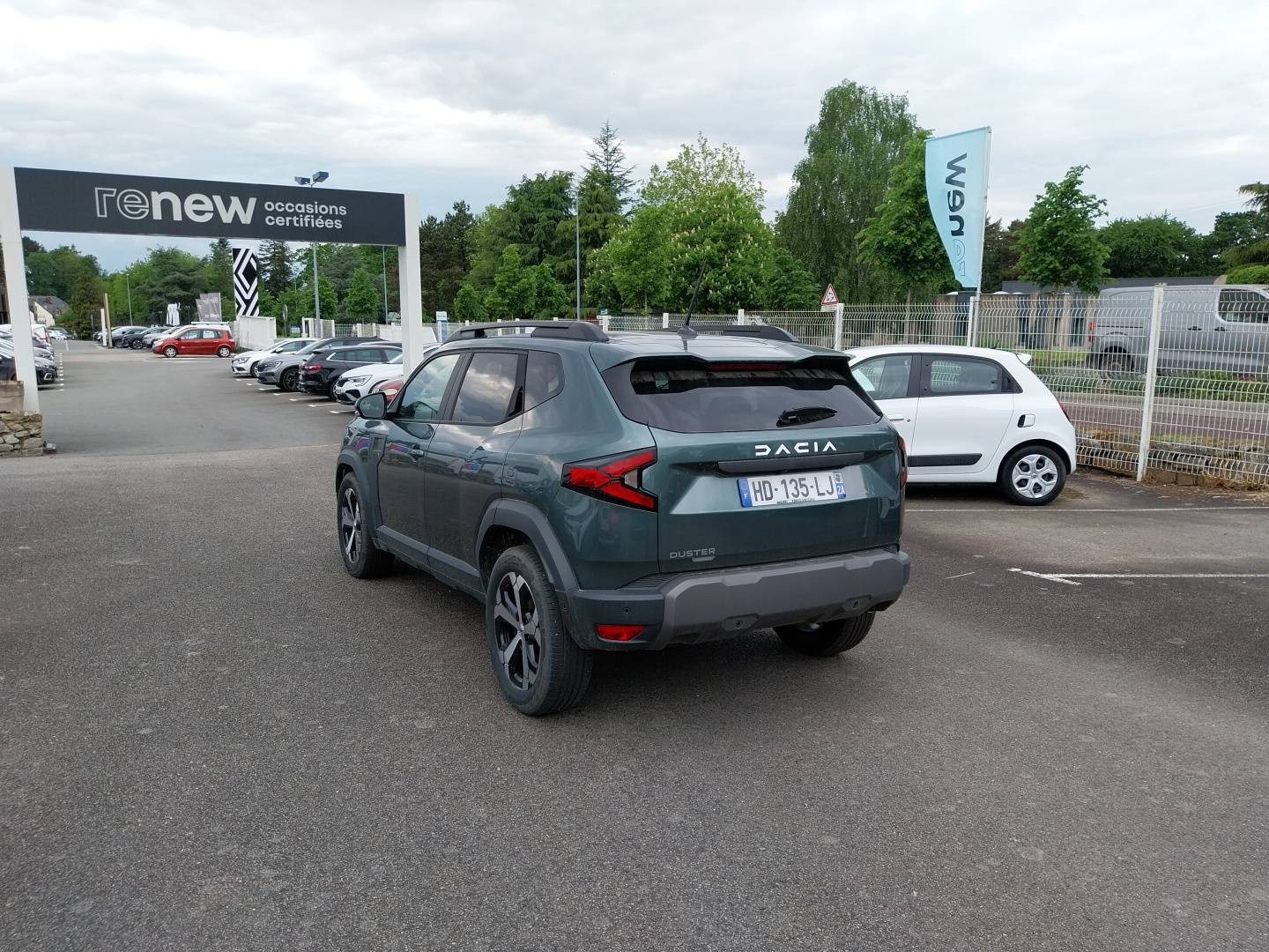 Vente en ligne Dacia Duster  Hybrid 140 au prix de 26 590 €