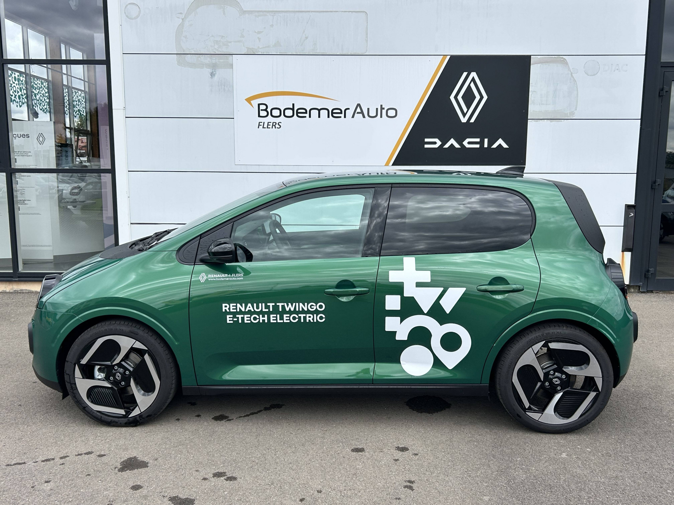 Vente en ligne Renault Twingo Electrique  80 ch autonomie urbaine au prix de 18 360 €