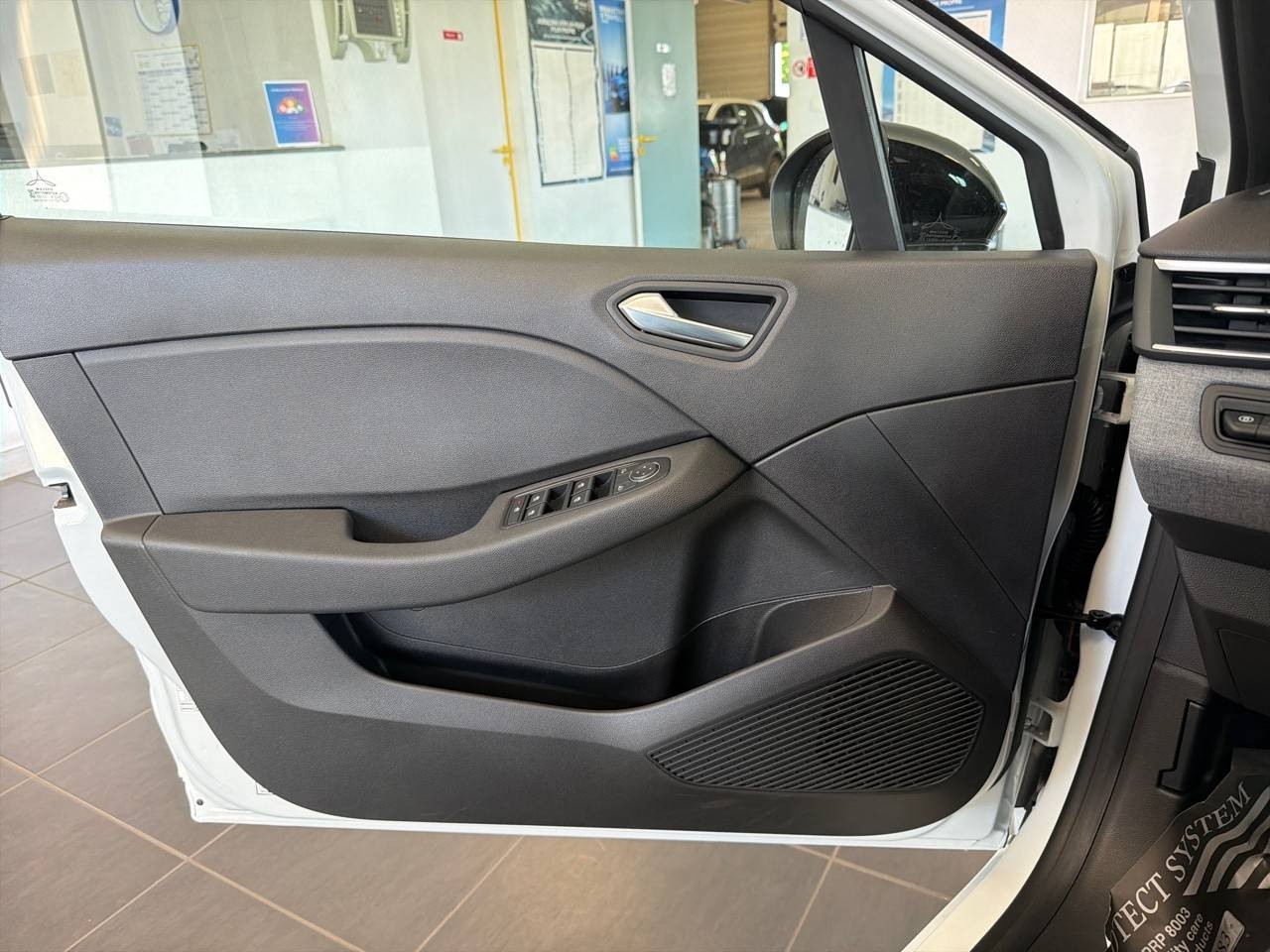 Vente en ligne Renault Clio 5 Clio SCe 65 ch GSR2 au prix de 14 780 €