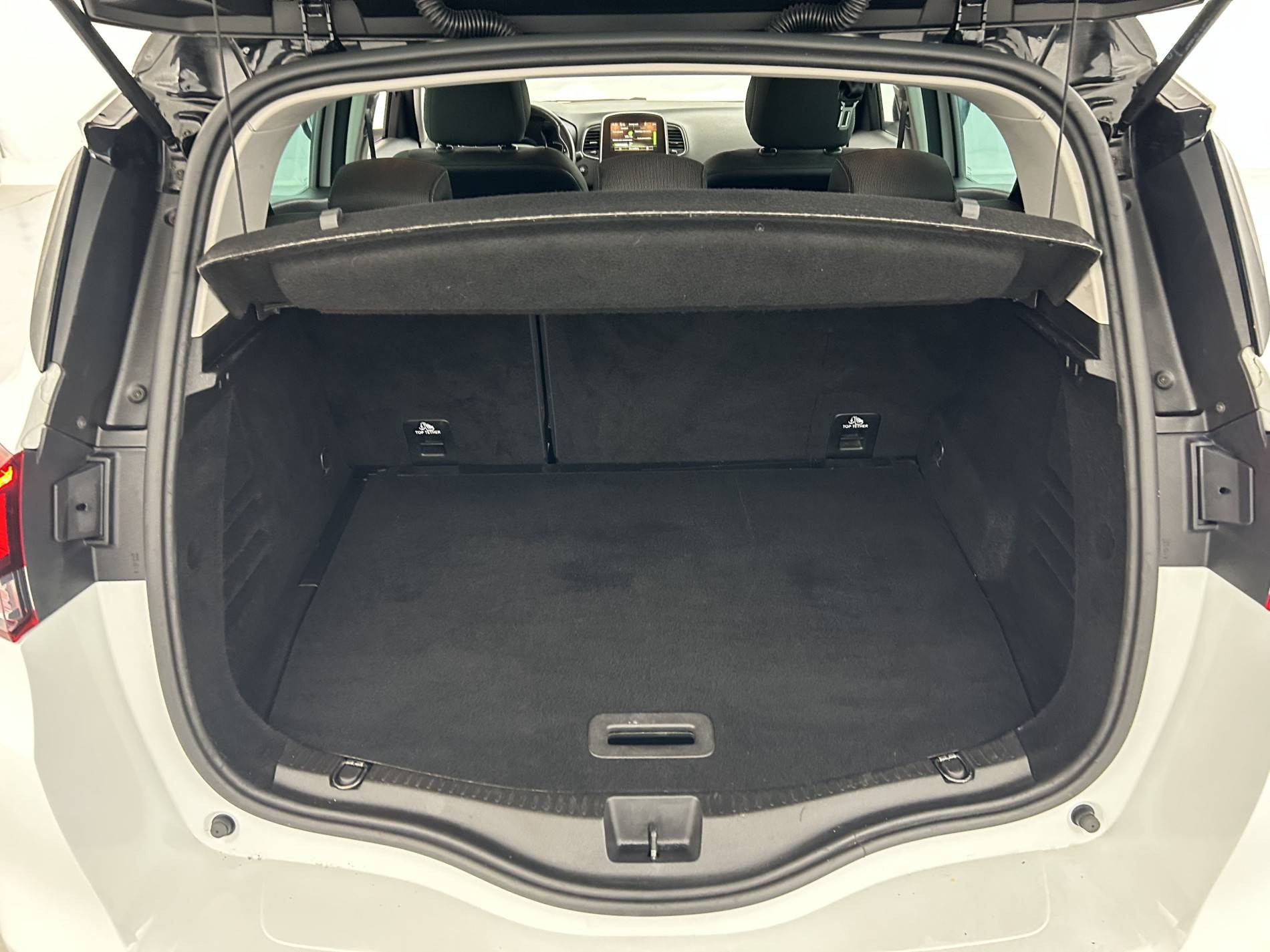 Vente en ligne Renault Scenic 4 Scenic dCi 110 Energy au prix de 12 490 €