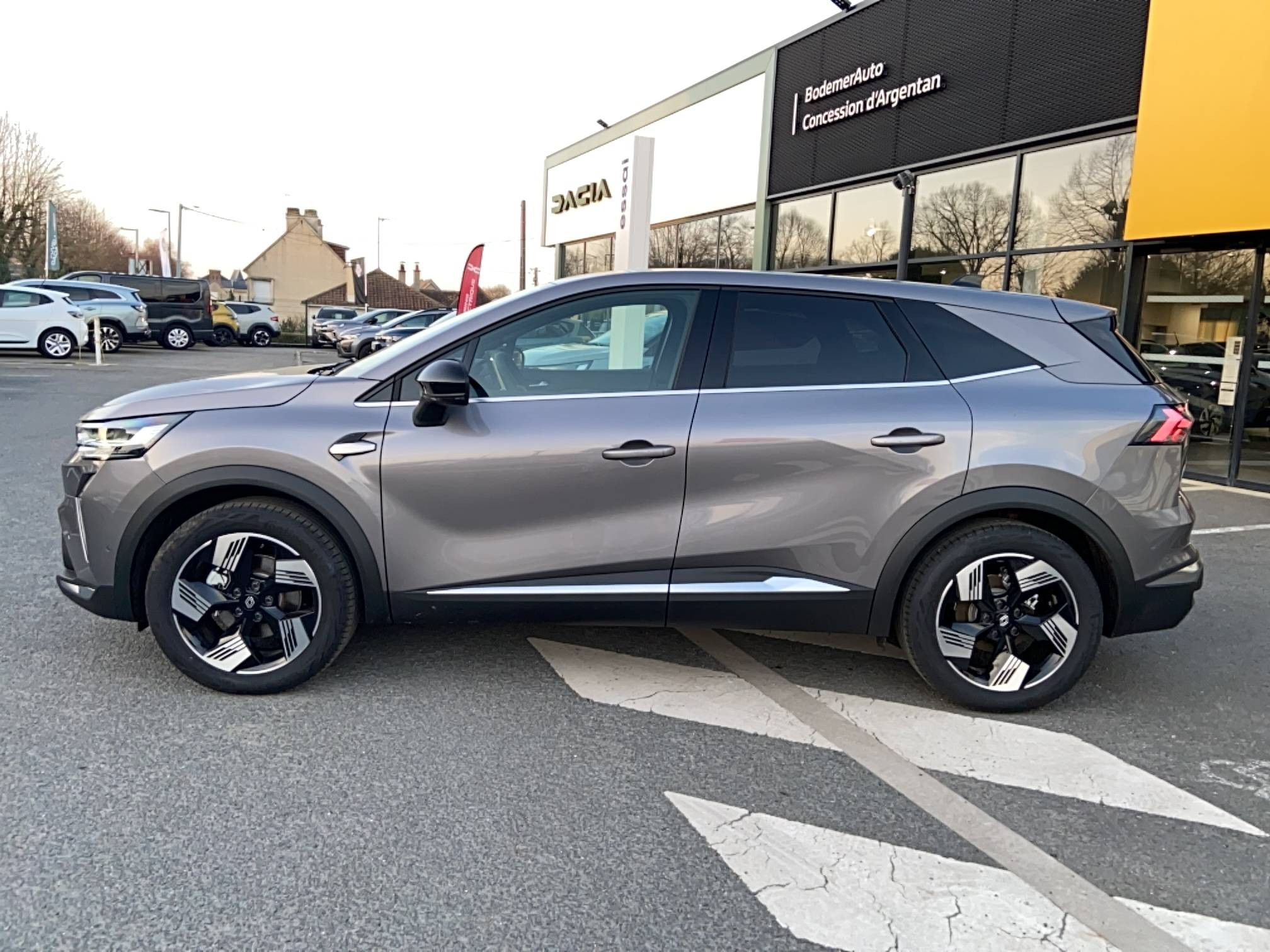 Vente en ligne Renault Symbioz  E-Tech full hybrid 160 ch au prix de 33 990 €