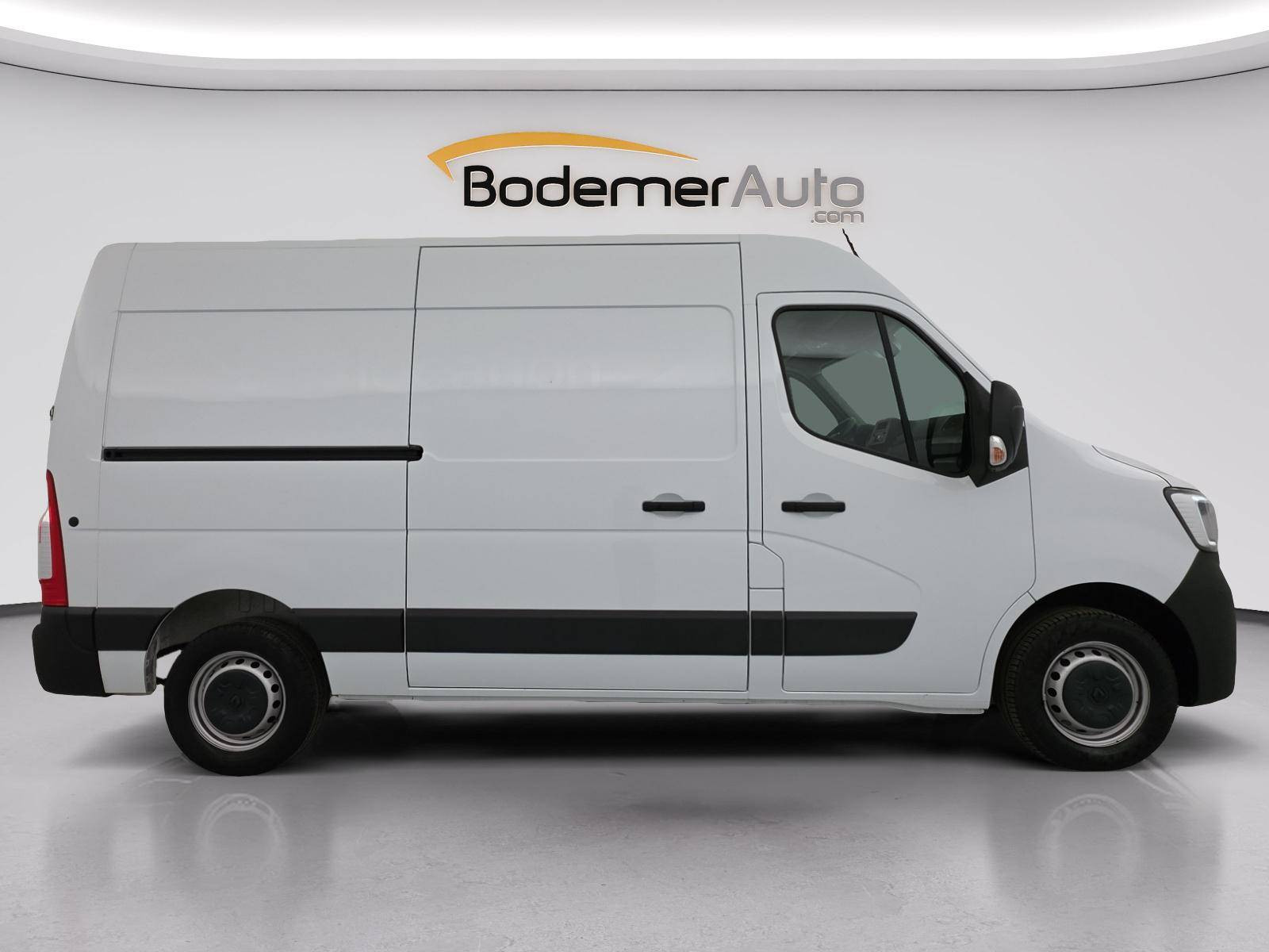 Vente en ligne Renault Master Fourgon MASTER FGN TRAC F3500 L2H2 BLUE DCI 135 au prix de 24 000 €