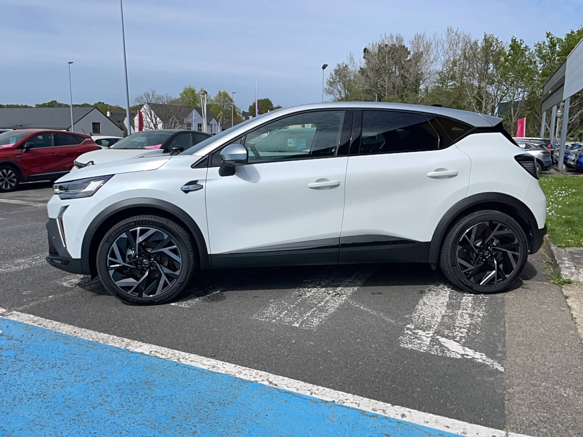 Vente en ligne Renault Captur  E-Tech full hybrid 145 ch au prix de 28 690 €