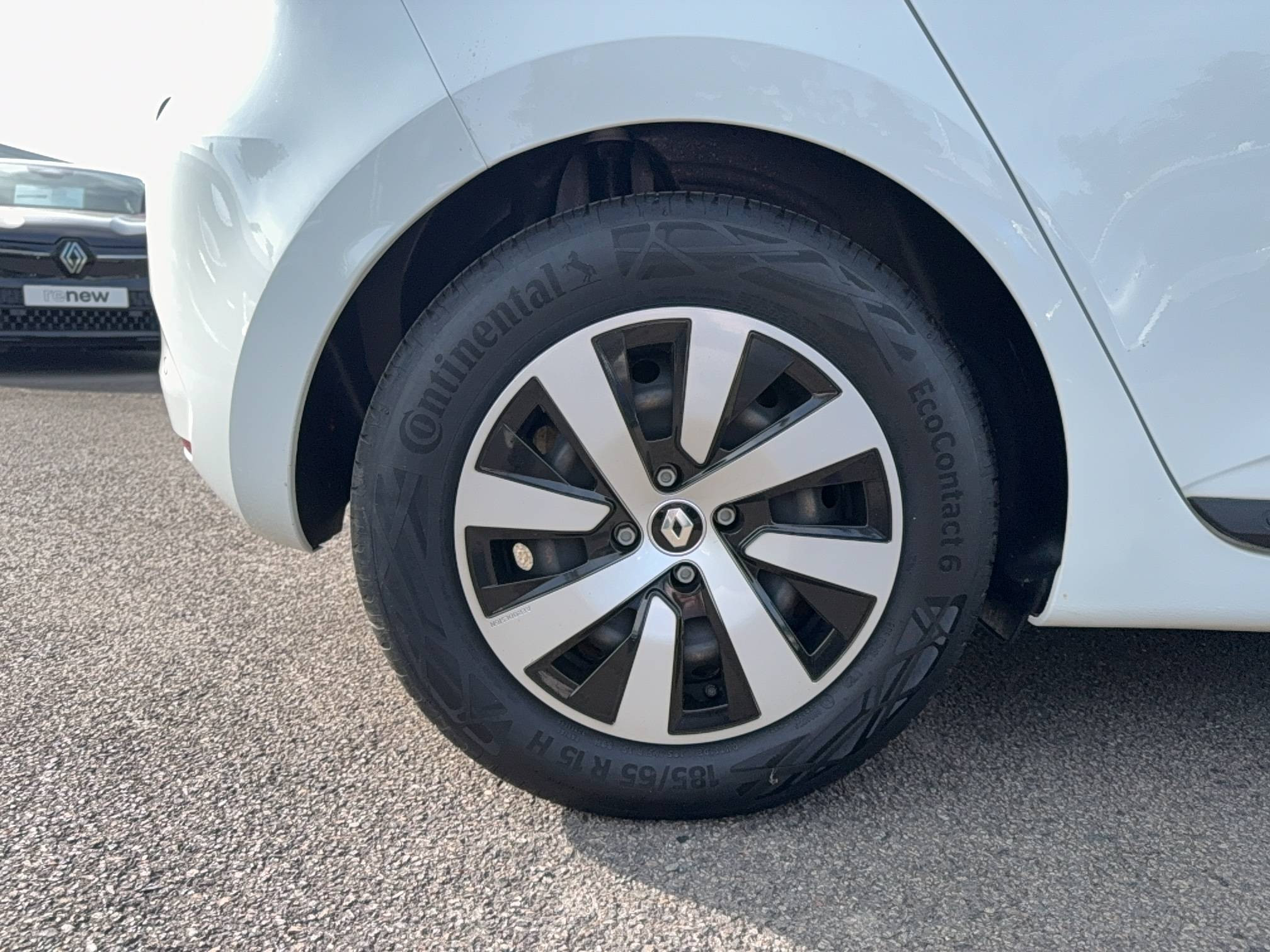 Vente en ligne Renault Clio 5 Clio E-Tech full hybrid 145 au prix de 16 690 €