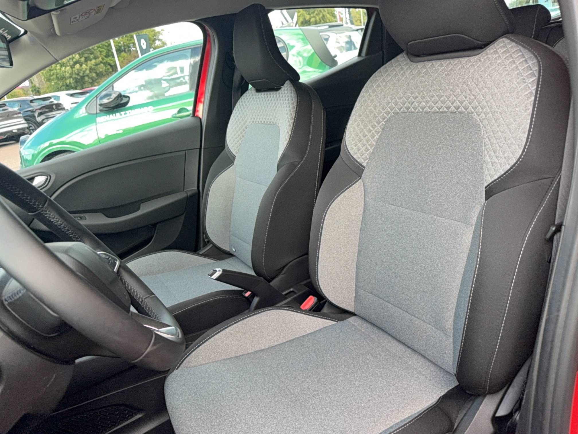 Vente en ligne Renault Clio 5 Clio E-Tech full hybrid 145 ch GSR2 au prix de 19 260 €