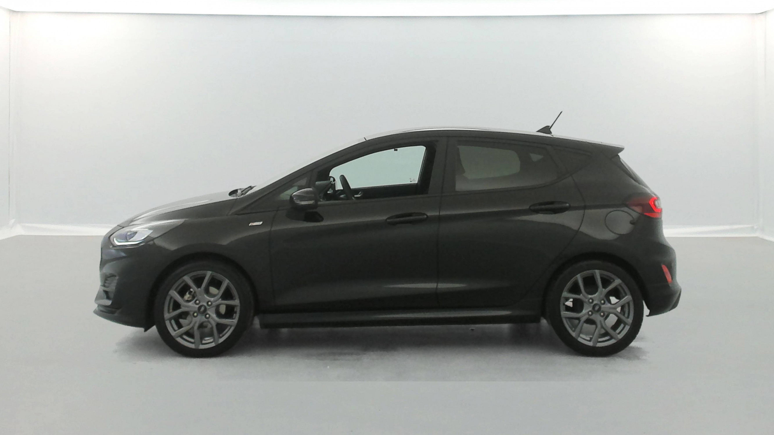 Vente en ligne Ford Fiesta  1.0 Flexifuel 95 ch S&S BVM6 au prix de 16 991 €