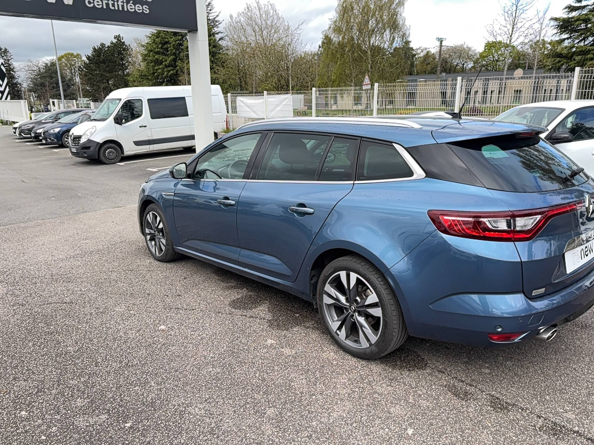 Vente en ligne Renault Megane 4 Estate Mégane IV Estate TCe 160 Energy EDC au prix de 14 990 €