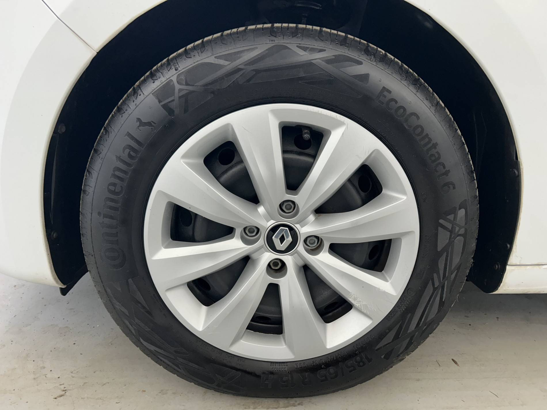 Vente en ligne Renault Clio 5 Clio SCe 65 au prix de 12 990 €