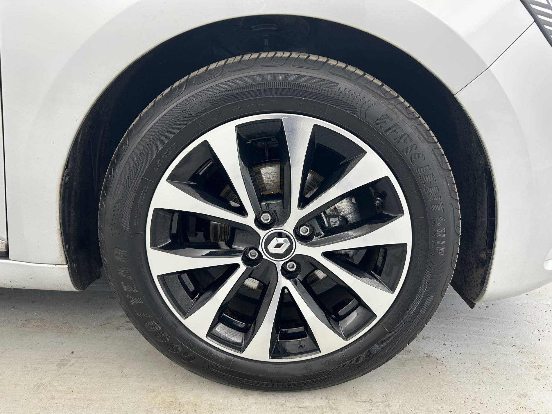 Vente en ligne Renault Clio 5 Clio TCe 90 au prix de 16 290 €