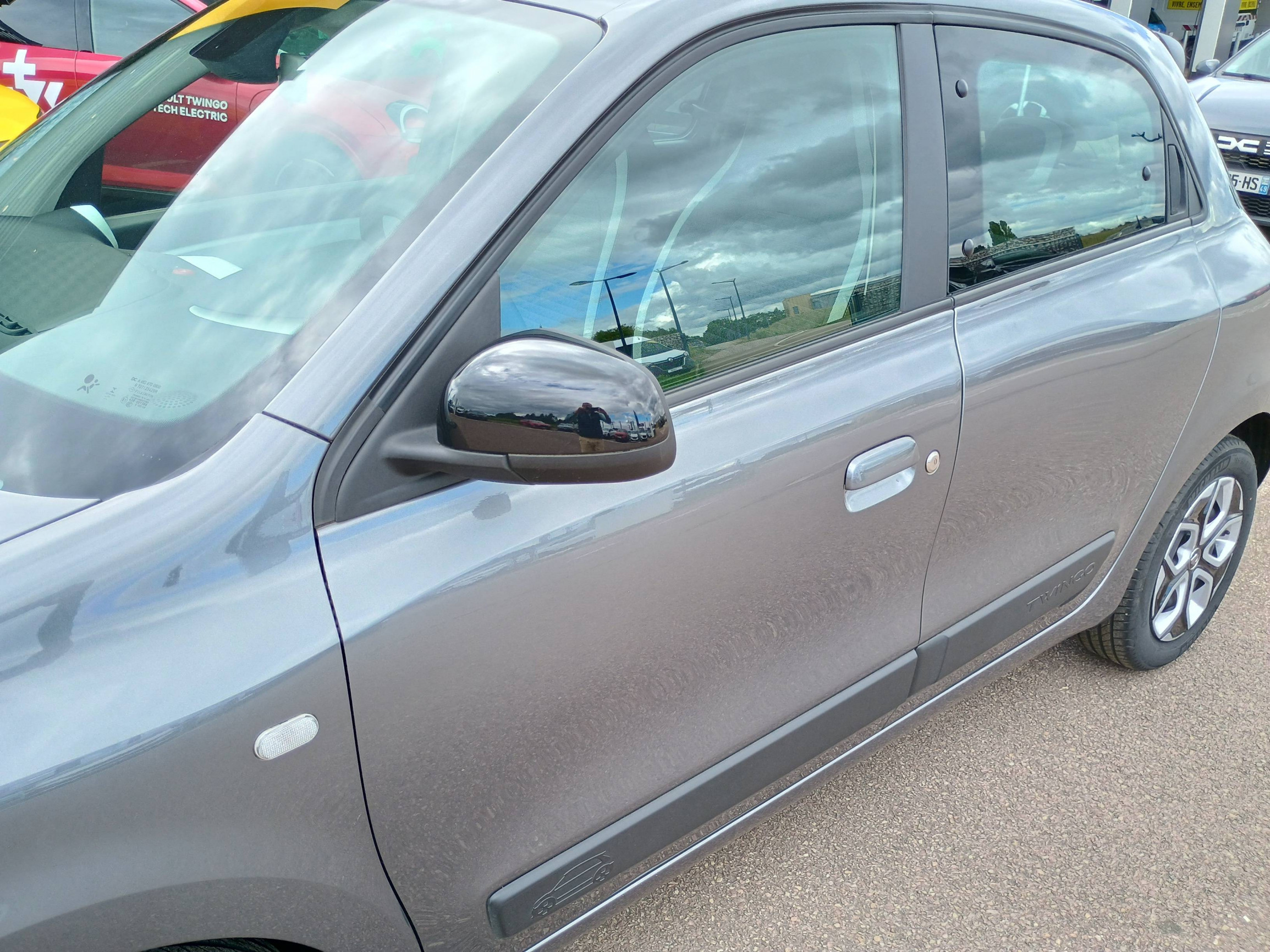 Vente en ligne Renault Twingo Electrique Twingo III E-Tech au prix de 12 991 €