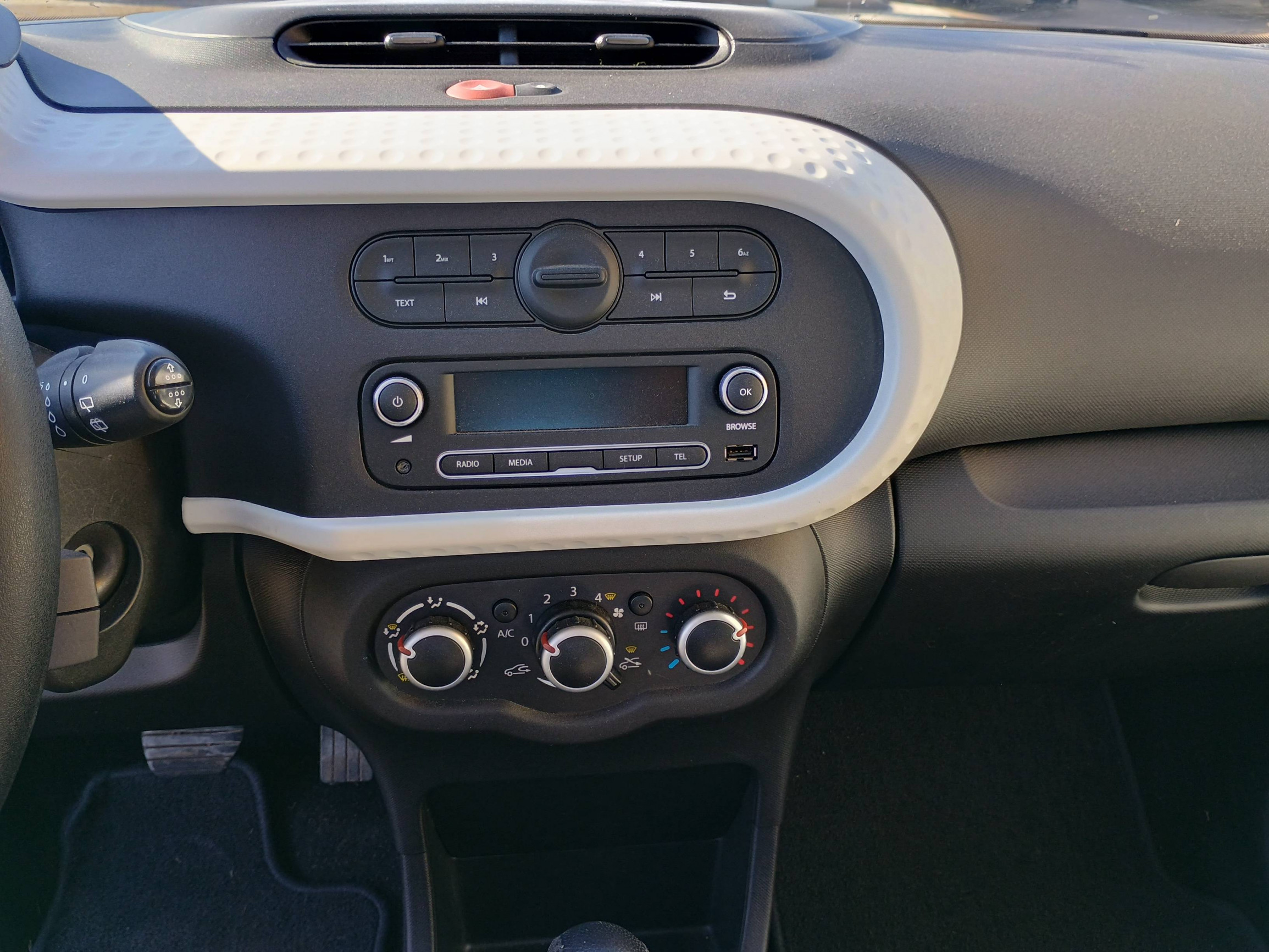 Vente en ligne Renault Twingo 3  1.0 SCe 70 au prix de 12 991 €