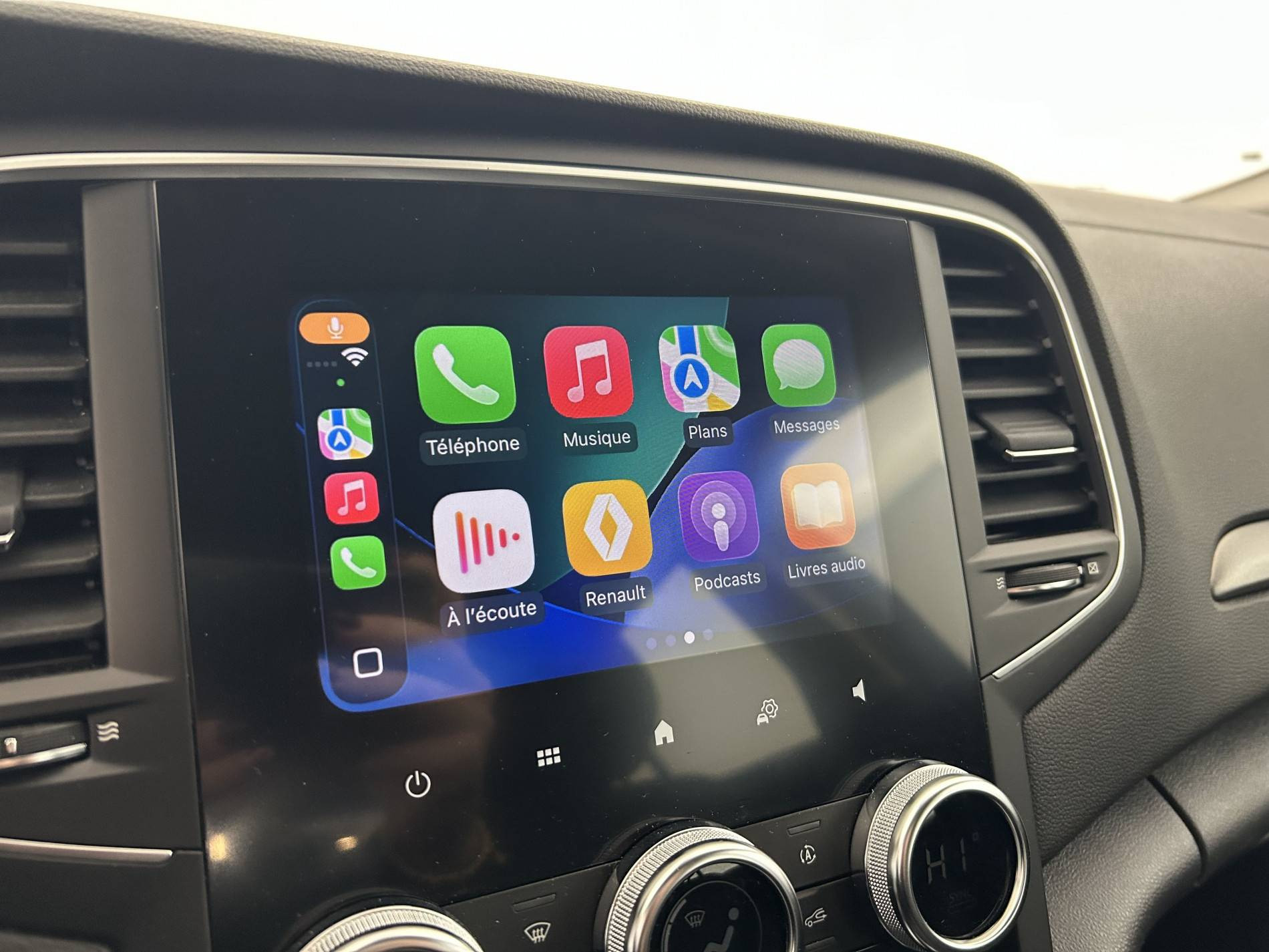 Vente en ligne Renault Megane 4  Blue dCi 115 au prix de 16 490 €