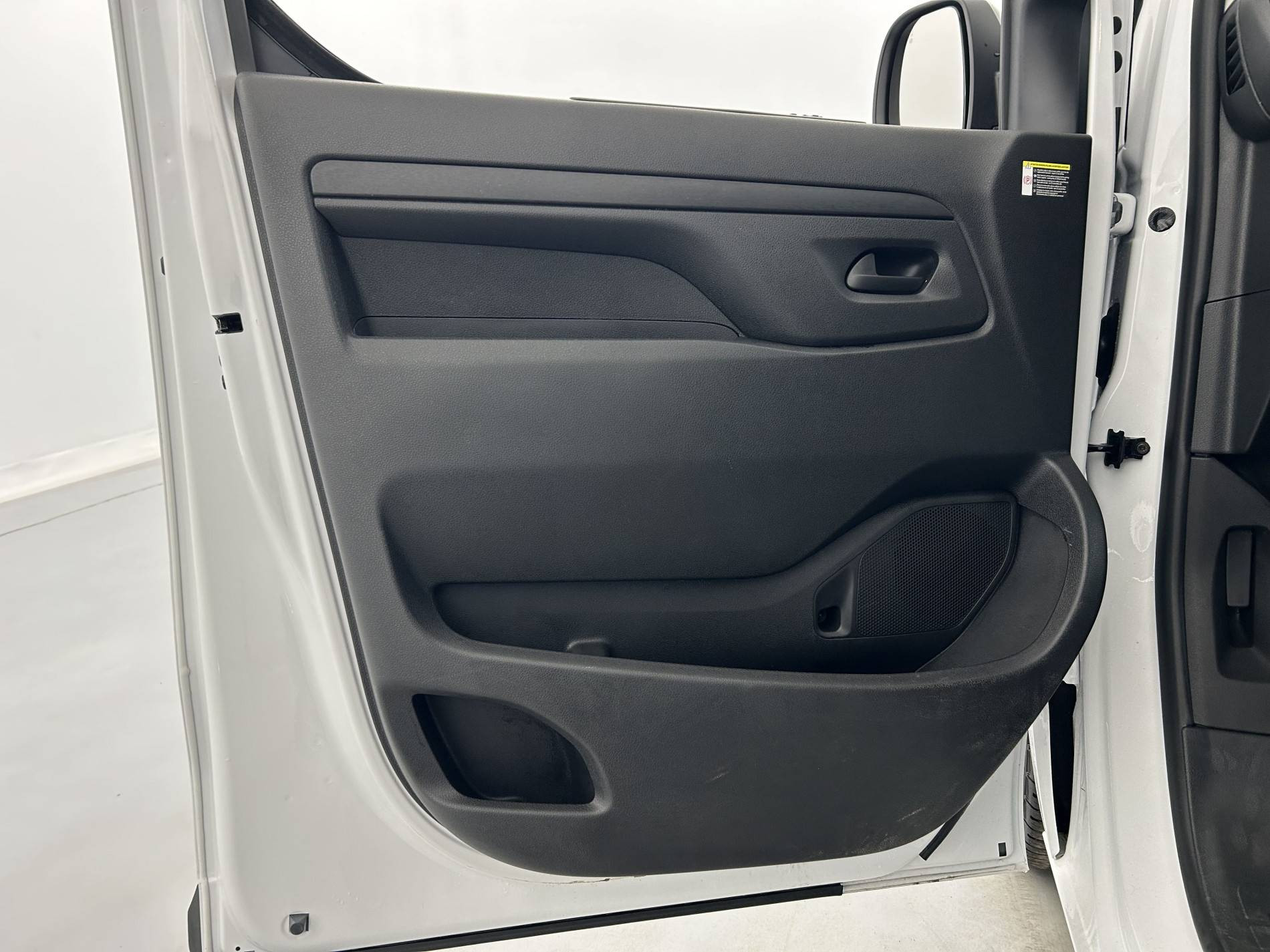 Vente en ligne Citroën Jumpy Fourgon JUMPY CAB APPROFONDIE M BLUEHDI 145 S&S EAT8 au prix de 30 990 €