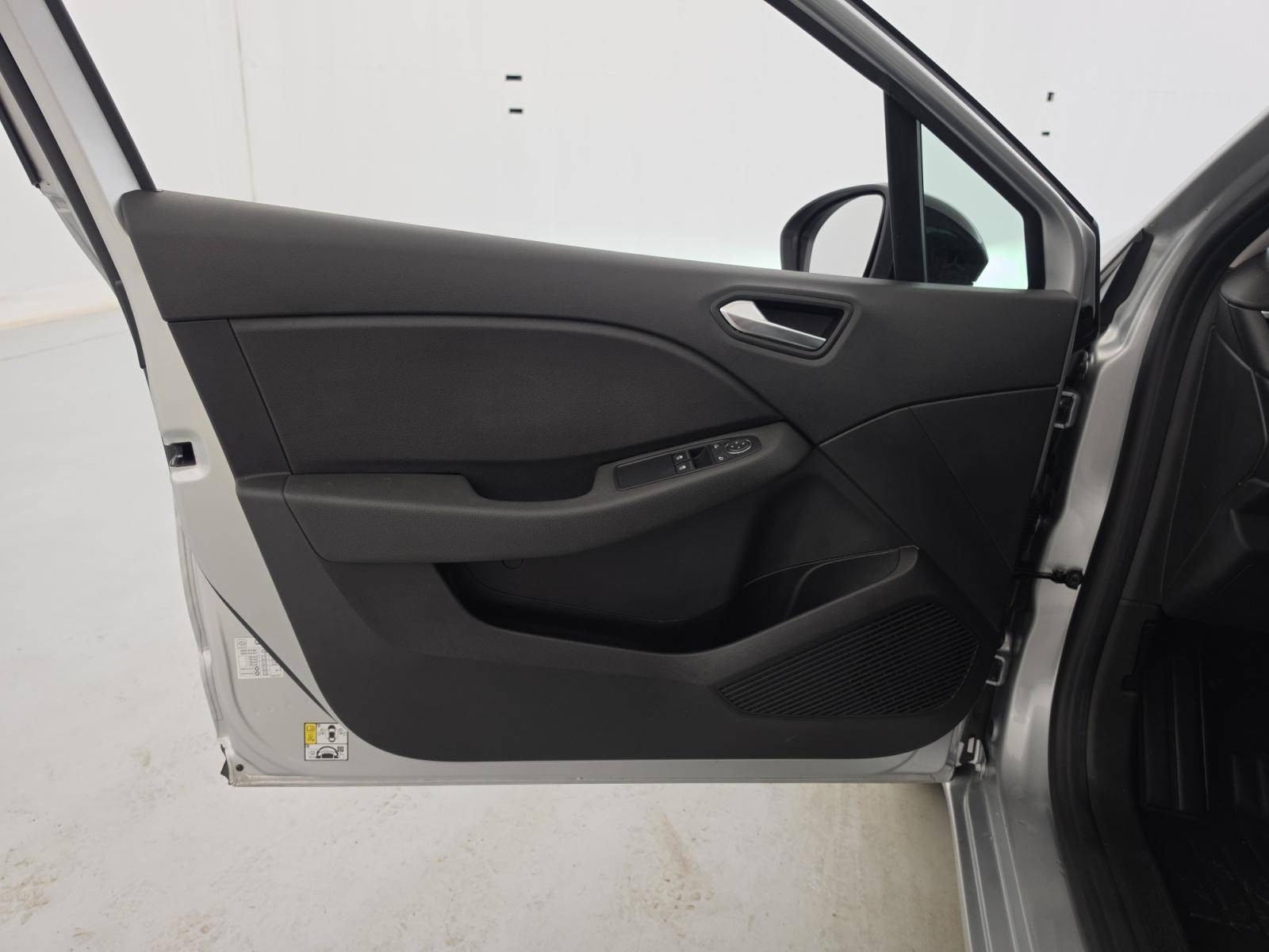 Vente en ligne Renault Clio 5 Clio TCe 90 au prix de 13 690 €