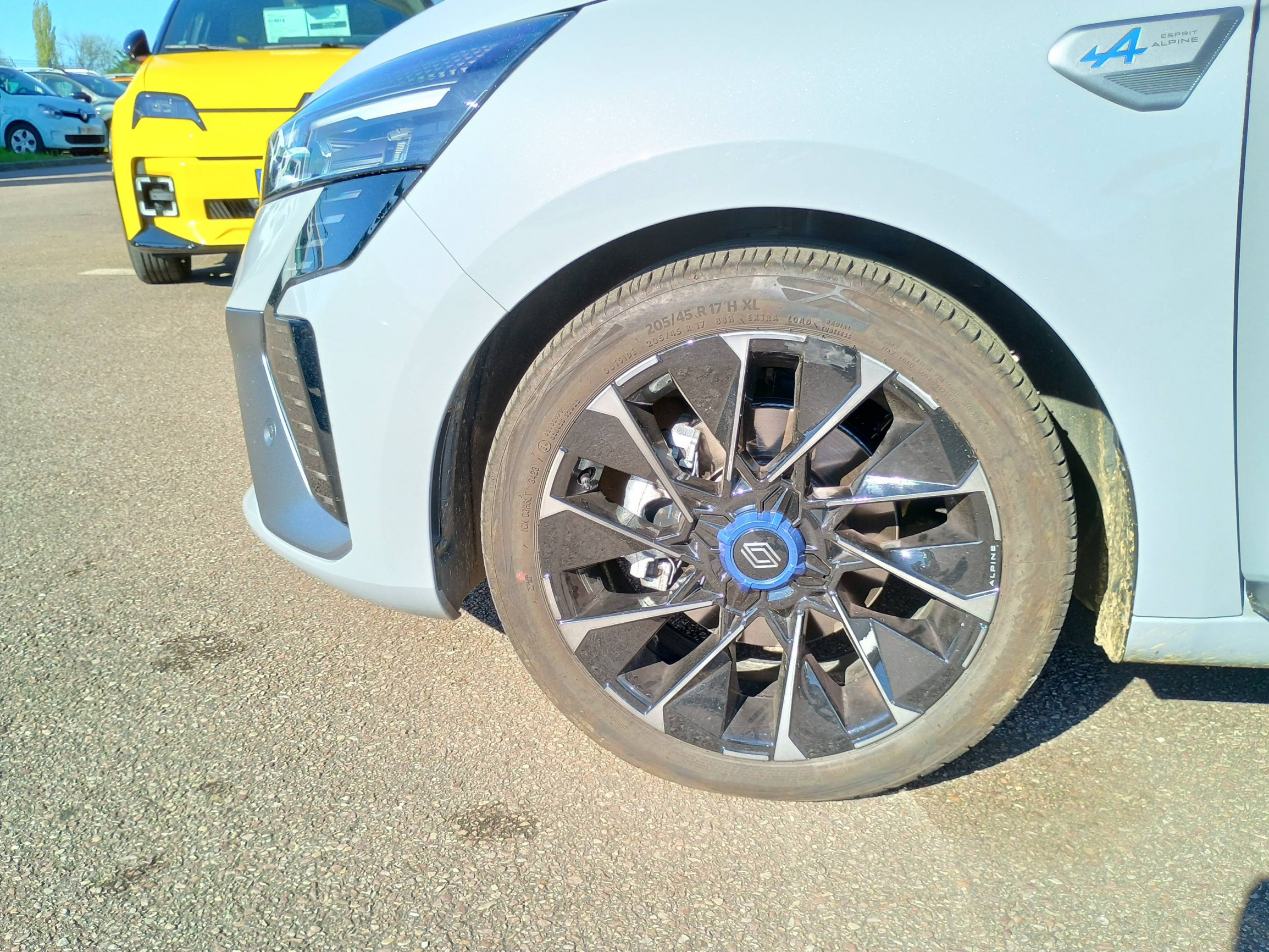 Vente en ligne Renault Clio 5 Clio E-Tech full hybrid 145 ch GSR2 au prix de 22 374 €