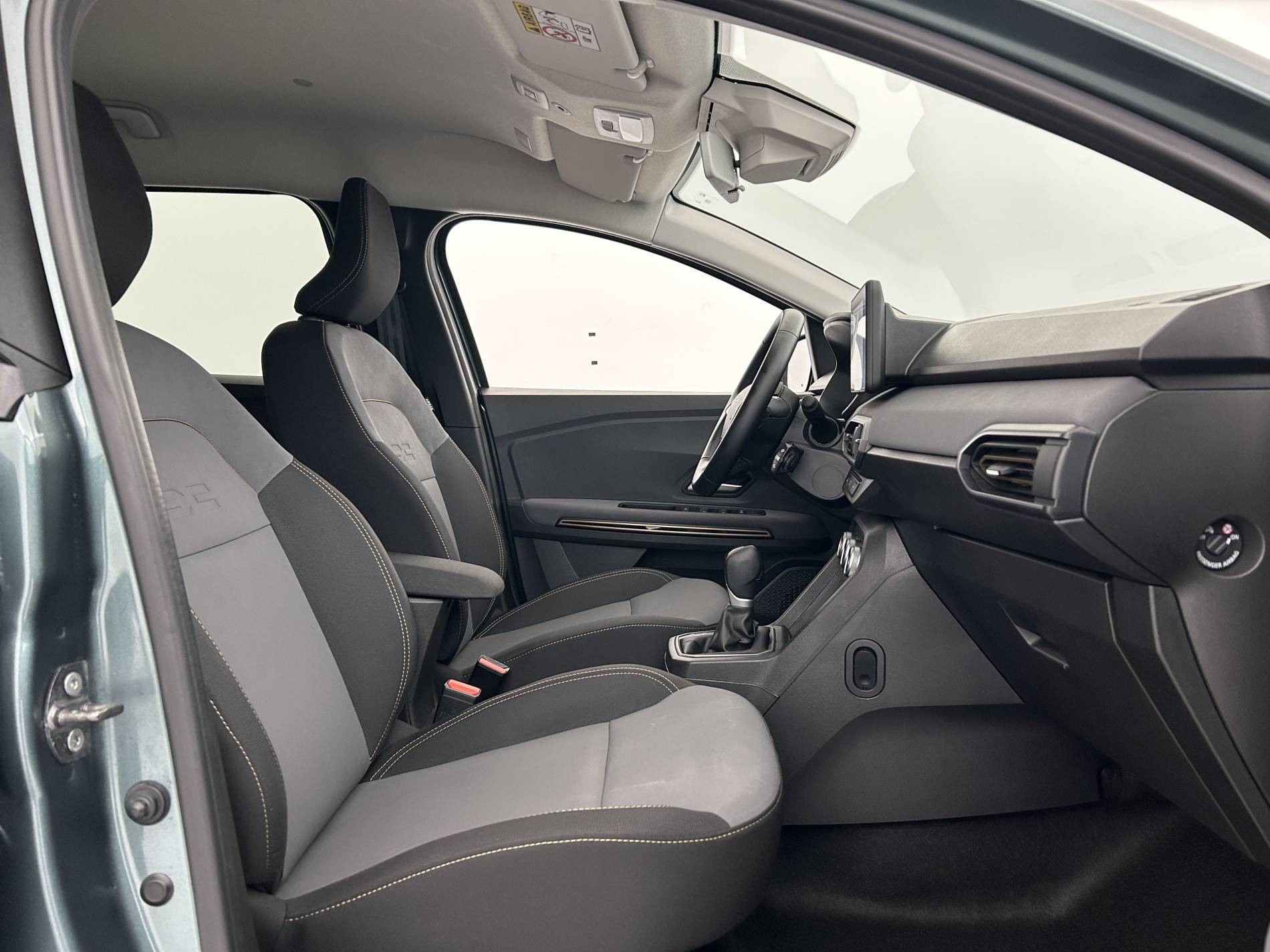 Vente en ligne Dacia Jogger  Hybrid 140 7 places GSR2 au prix de 24 790 €