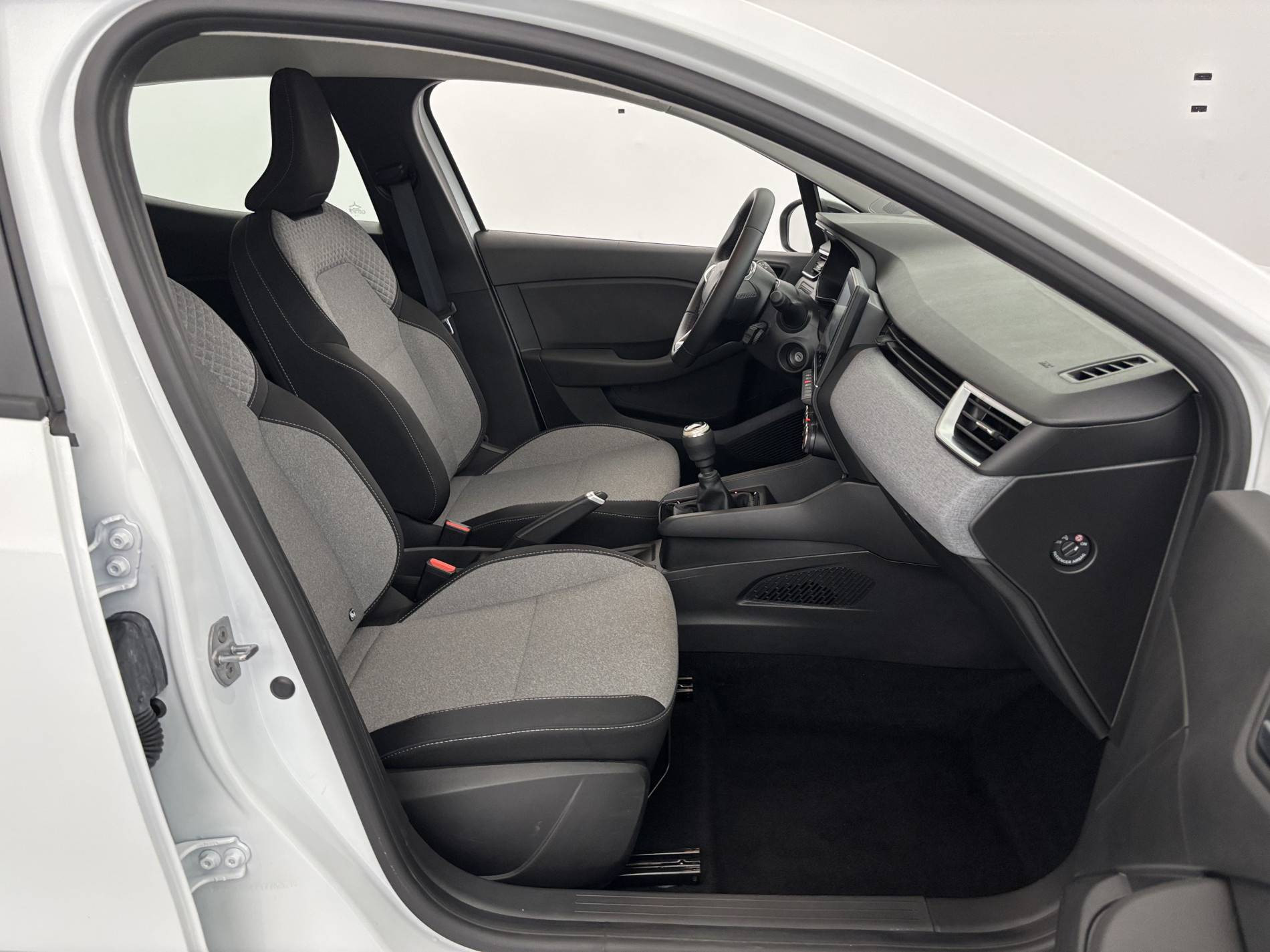 Vente en ligne Renault Clio 5 Clio Blue dCi 100 ch GSR2 au prix de 18 791 €