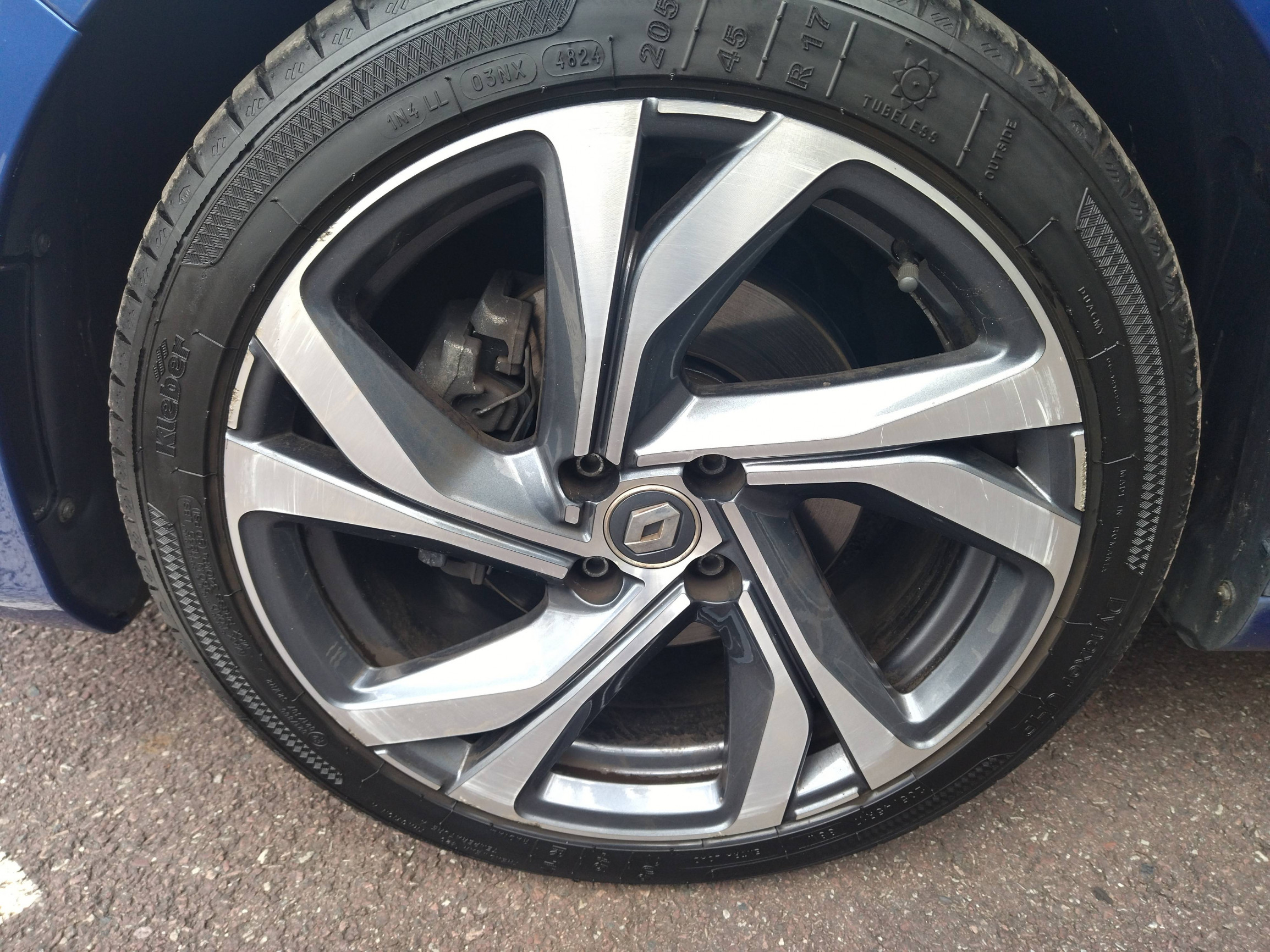 Vente en ligne Renault Clio 5 Clio TCe 140 - 21 au prix de 15 540 €