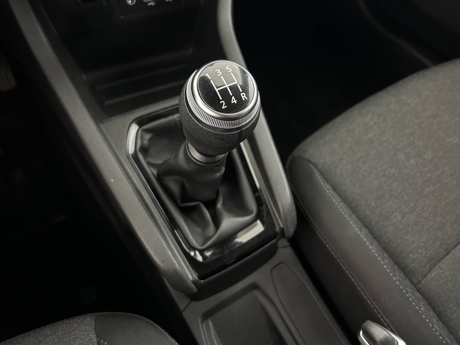 Vente en ligne Renault Clio 5 Clio SCe 65 - 21N au prix de 12 390 €