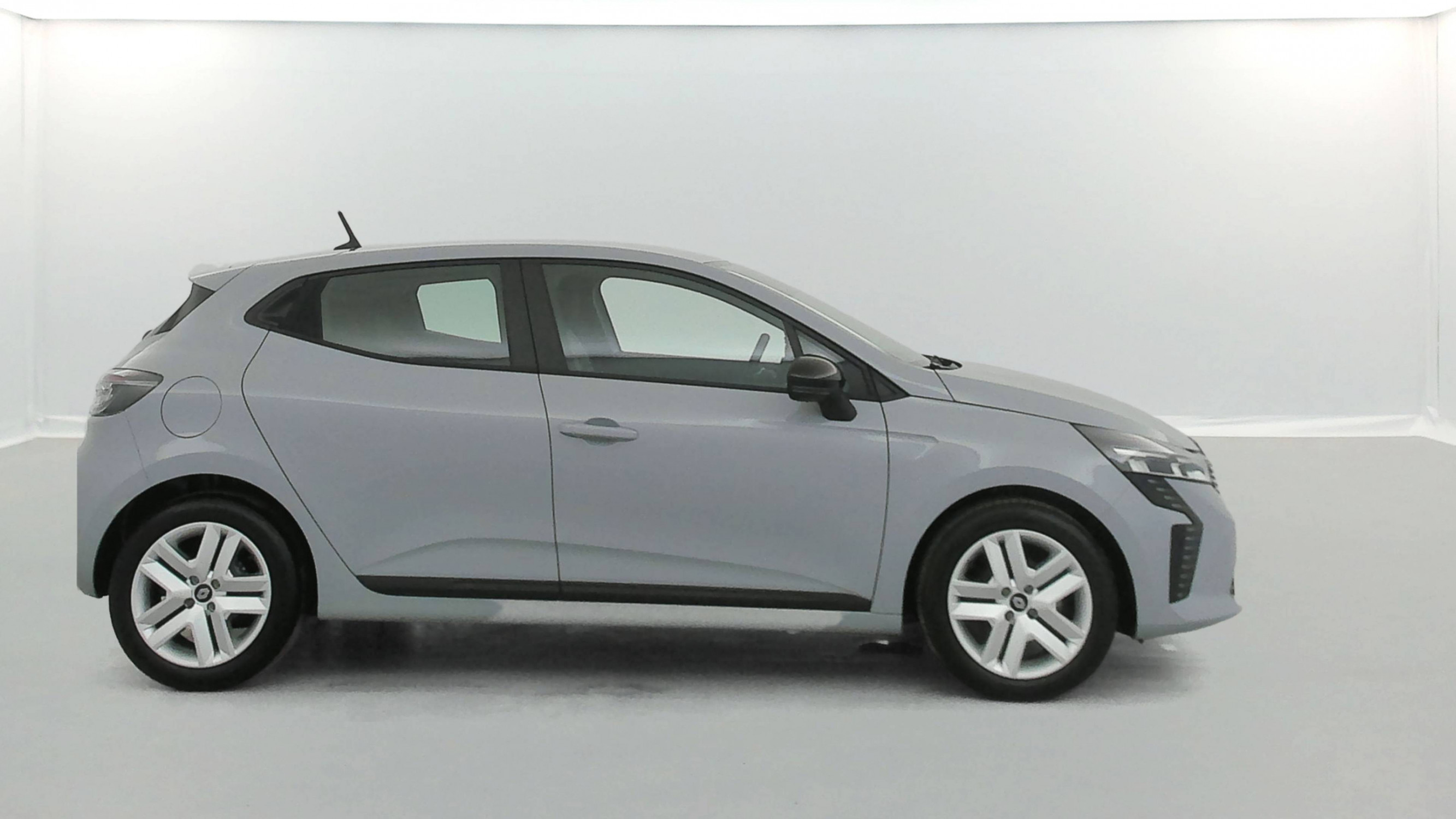 Vente en ligne Renault Clio 5 Clio TCe 90 au prix de 16 290 €