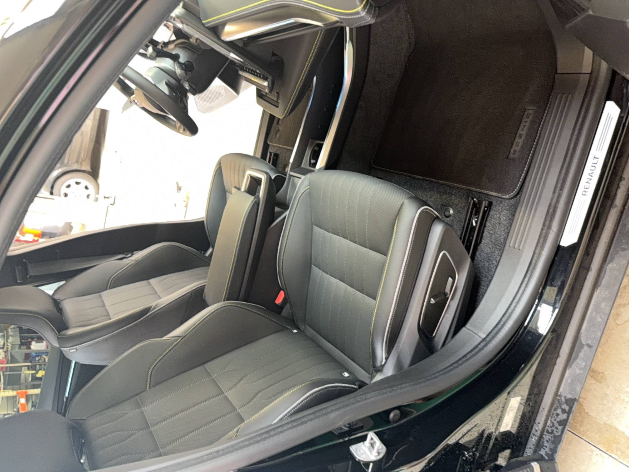 Vente en ligne Renault Scenic E-Tech Scenic E-Tech électrique 220 ch grande autonomie au prix de 52 390 €