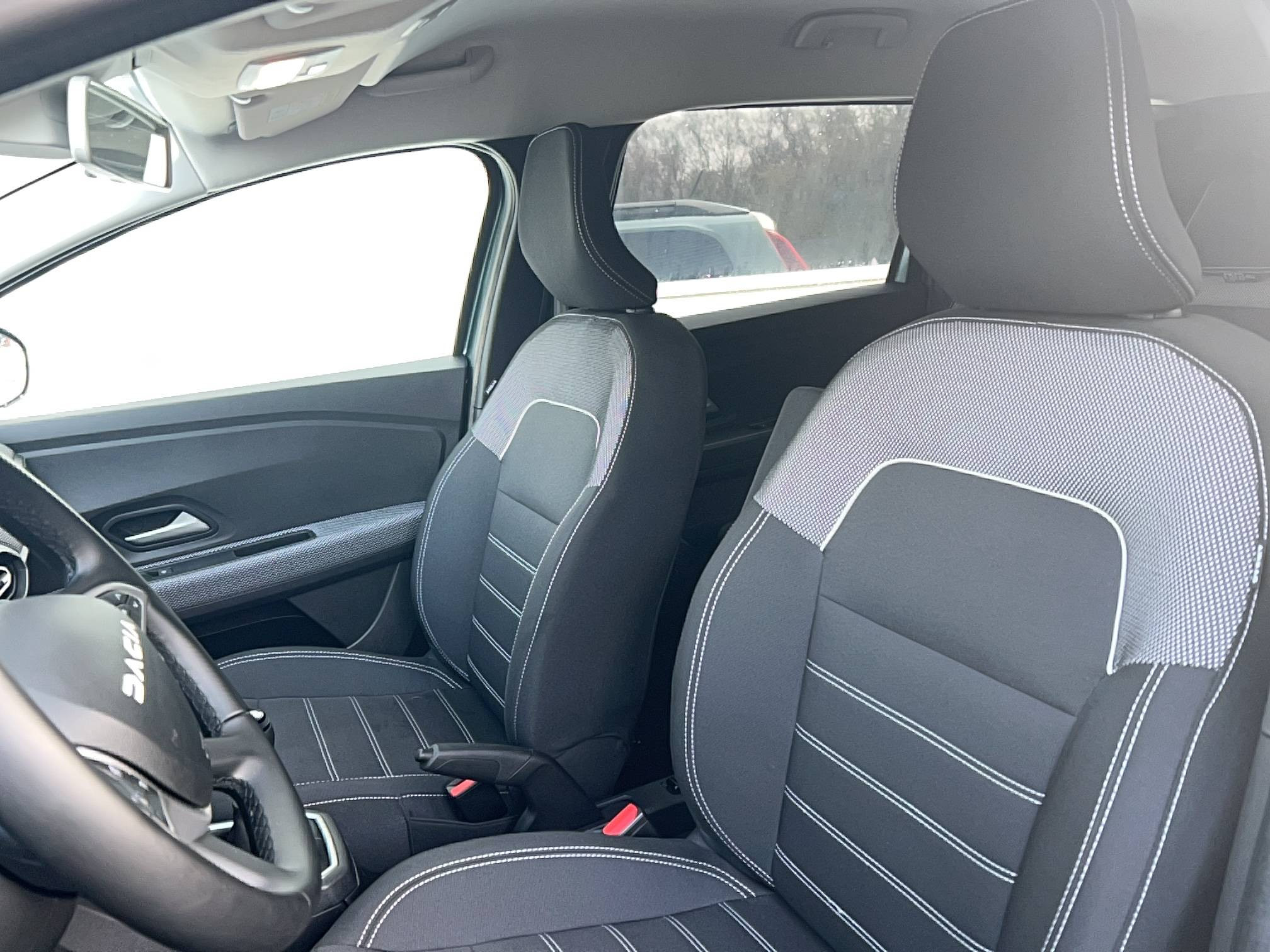 Vente en ligne Dacia Jogger  ECO-G 100 7 places GSR2 au prix de 18 790 €