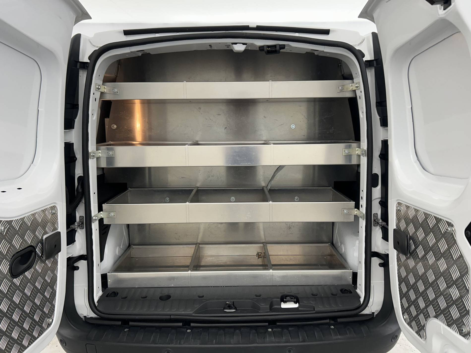 Vente en ligne Renault Kangoo Express  GRAND VOLUME BLUE DCI 115 au prix de 12 490 €