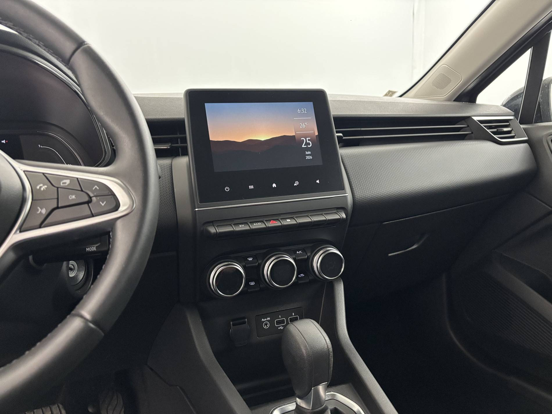 Vente en ligne Renault Clio 5 Clio E-Tech full hybrid 145 au prix de 16 990 €