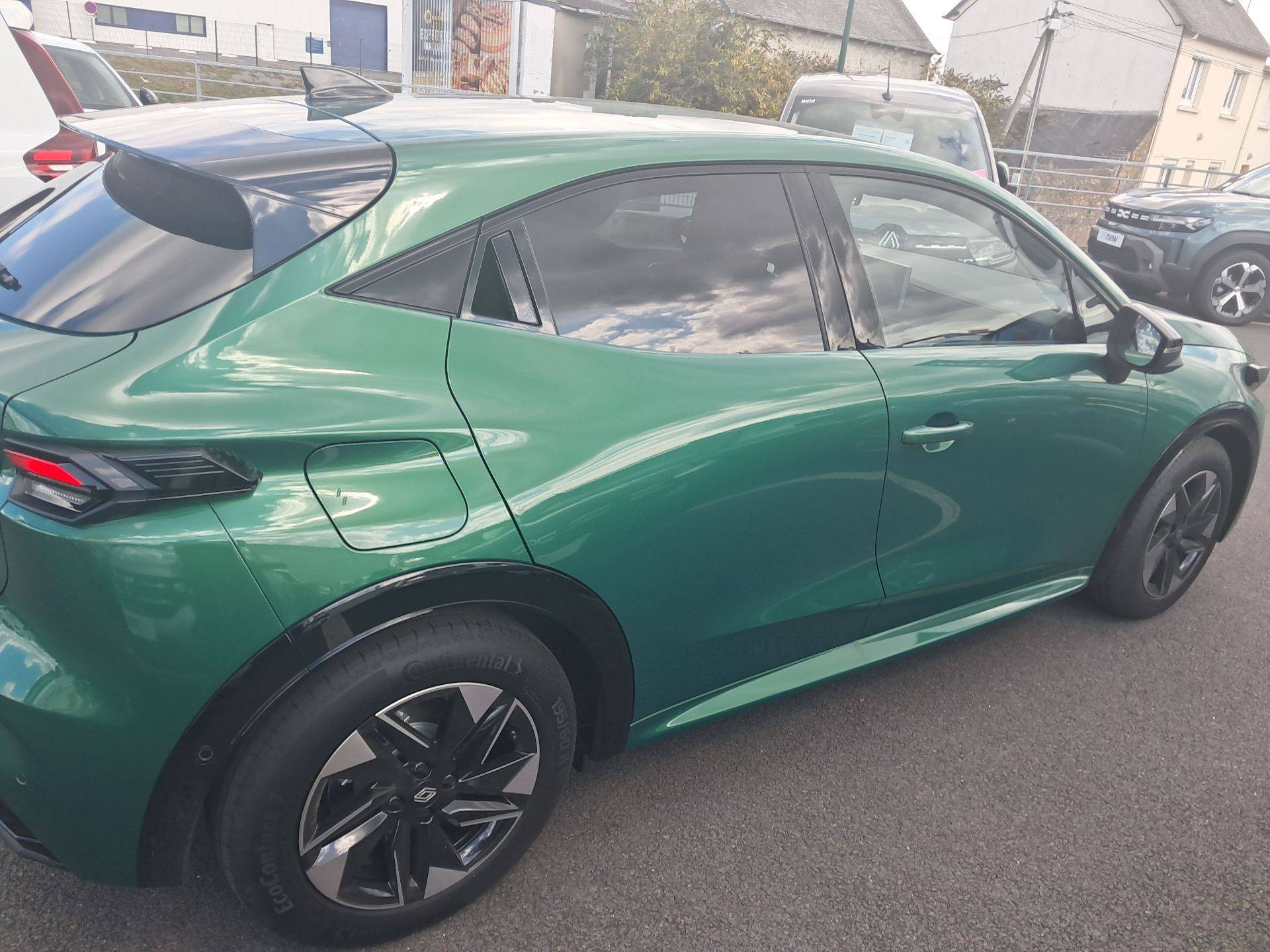 Vente en ligne Renault Clio 6 Clio Eco-G 120 ch EDC au prix de 25 290 €