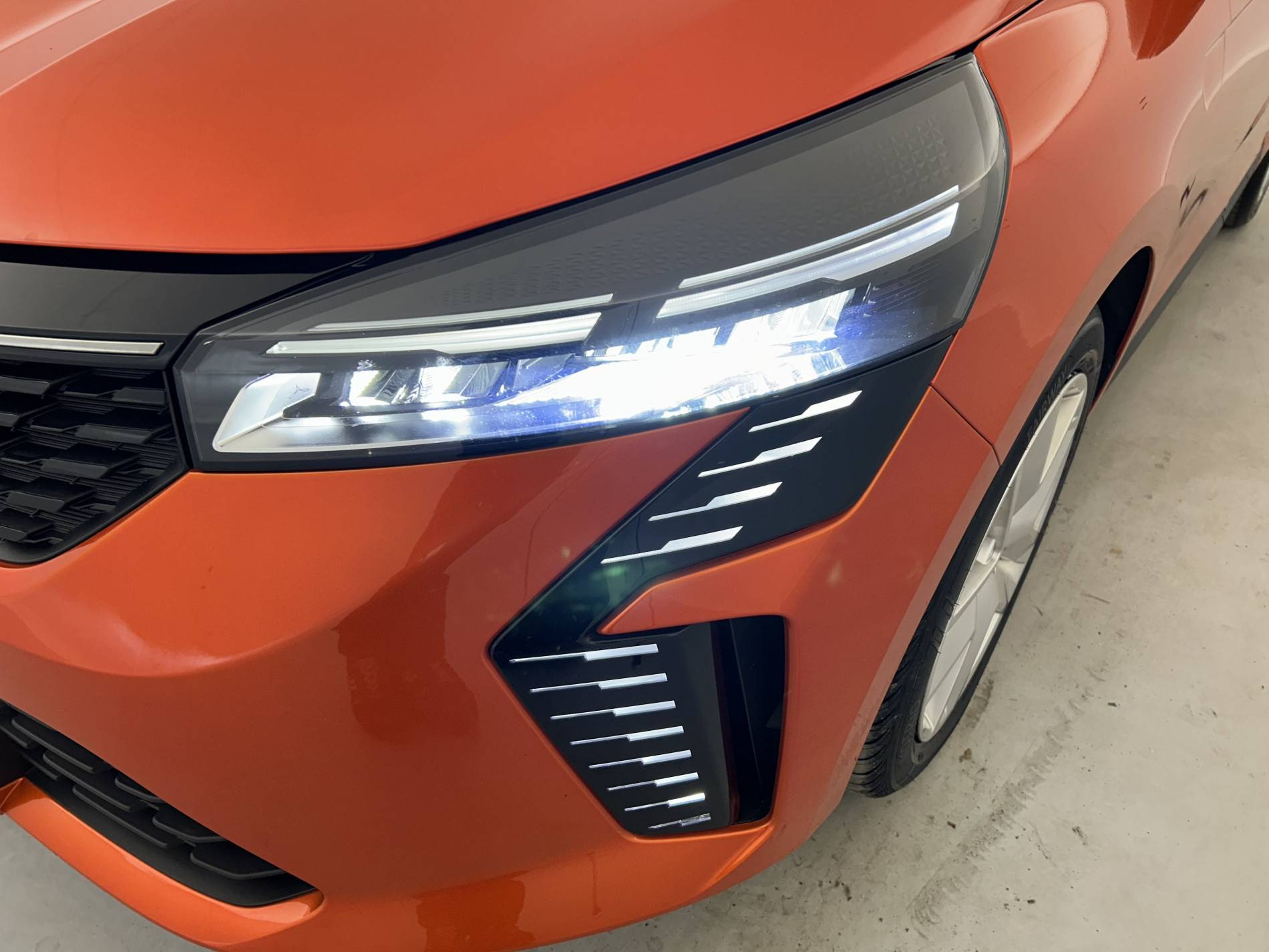 Vente en ligne Renault Clio 5 Clio E-Tech full hybrid 145 au prix de 19 900 €