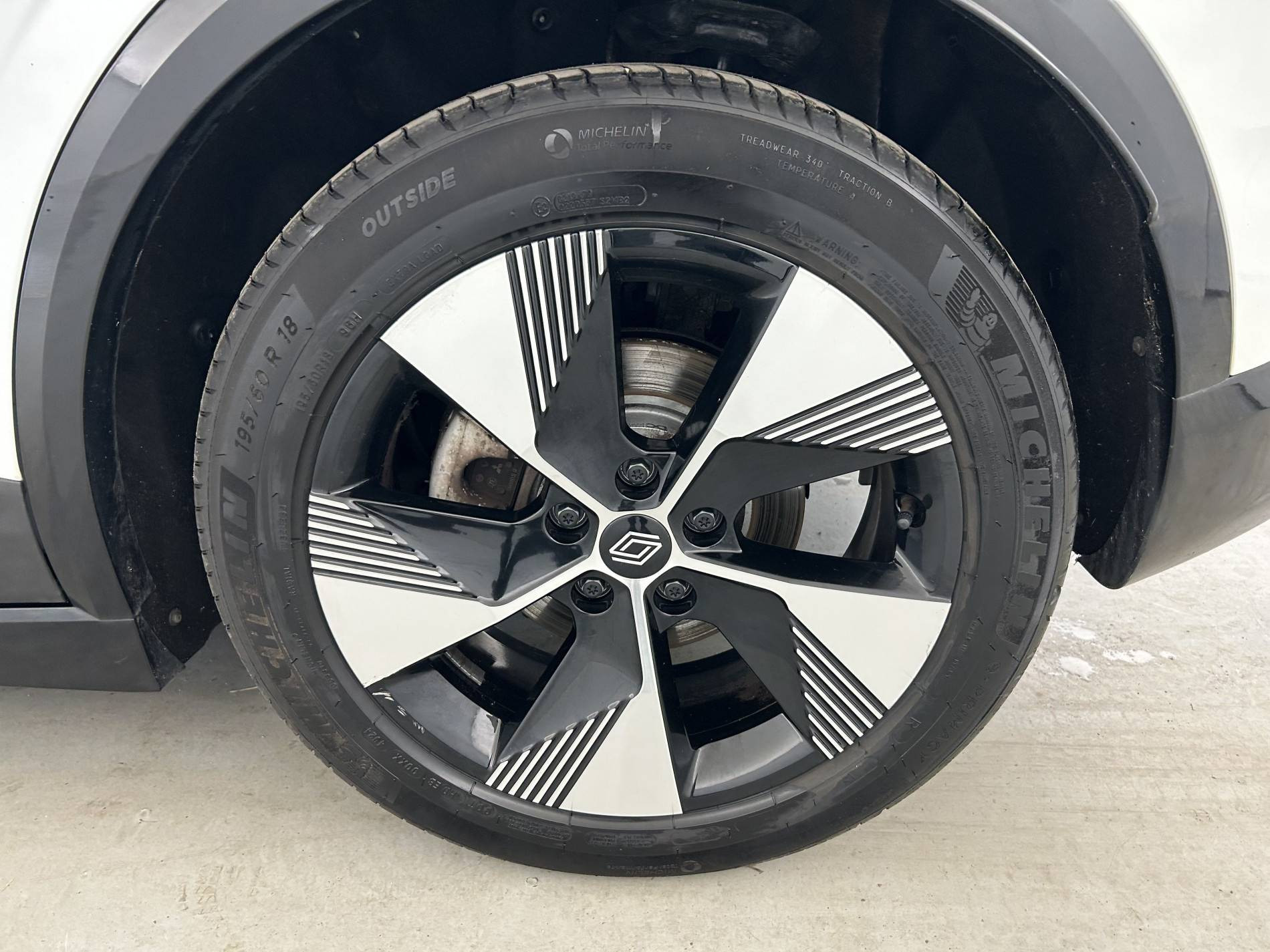 Vente en ligne Renault Megane E-Tech  EV60 220 ch super charge au prix de 21 690 €