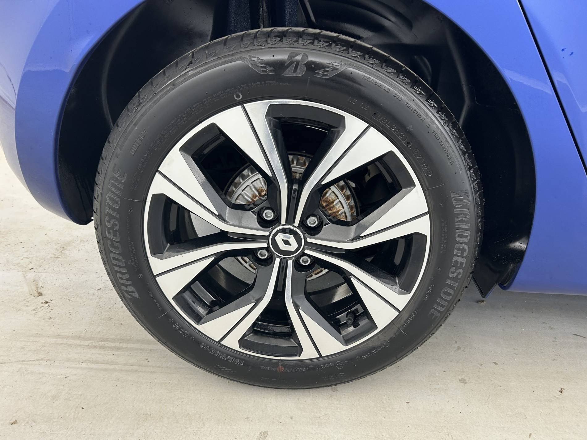 Vente en ligne Renault Clio 5 Clio TCe 90 - 21N au prix de 14 290 €