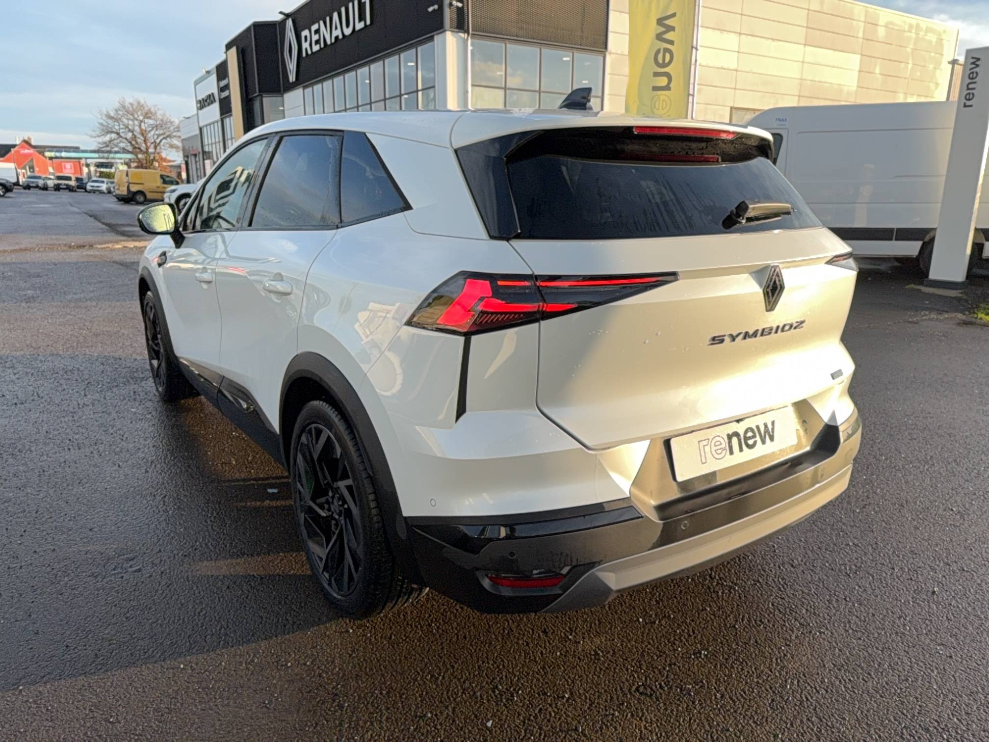 Vente en ligne Renault Symbioz  E-Tech full hybrid 160 ch au prix de 37 190 €