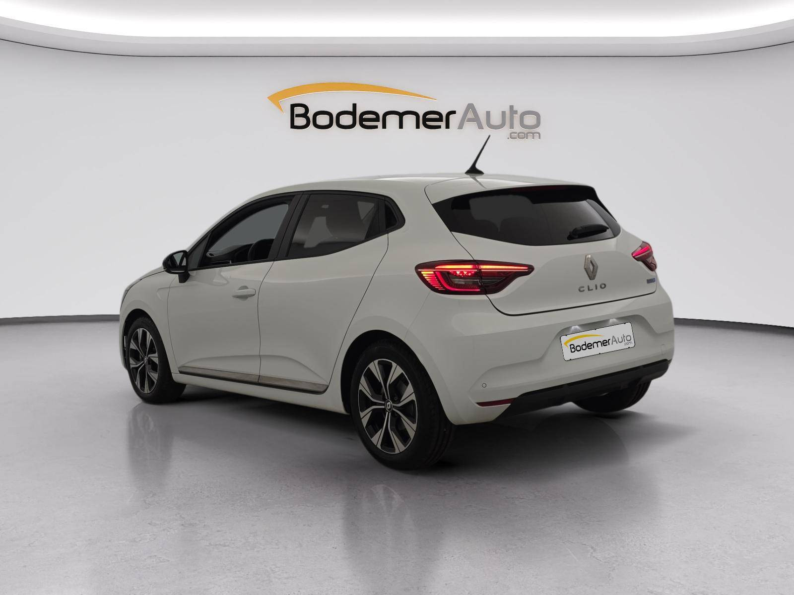 Vente en ligne Renault Clio 5 Clio E-Tech full hybrid 145 au prix de 15 990 €