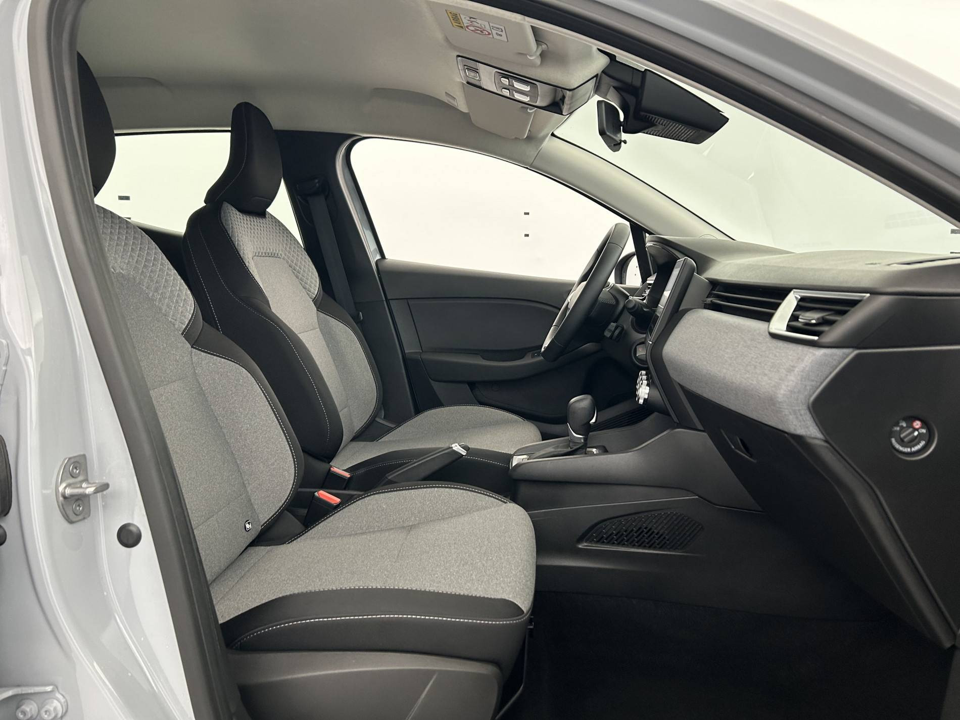 Vente en ligne Renault Clio 5 Clio E-Tech full hybrid 145 ch GSR2 au prix de 20 490 €