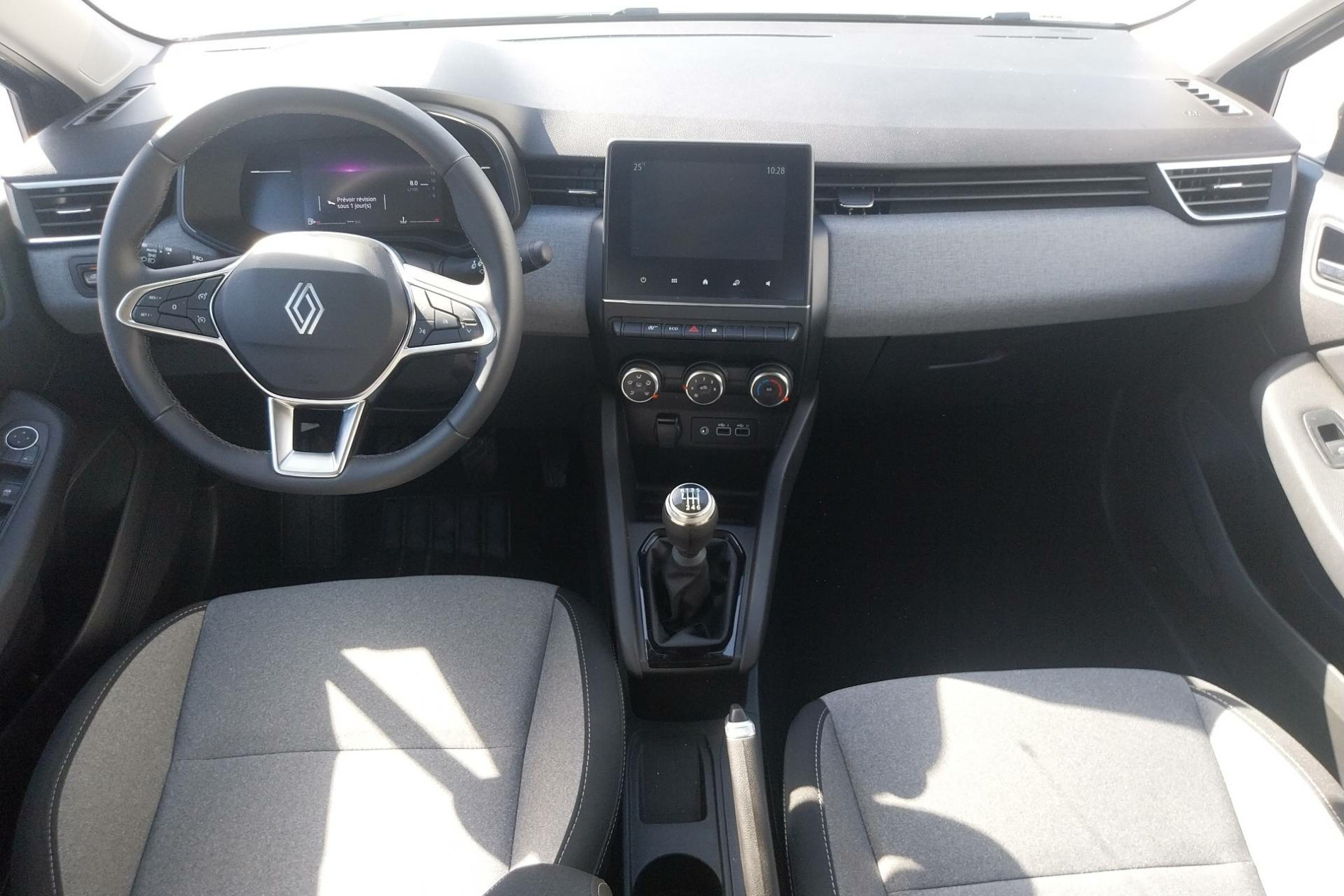 Vente en ligne Renault Clio 5 Clio Blue dCi 100 ch au prix de 18 500 €