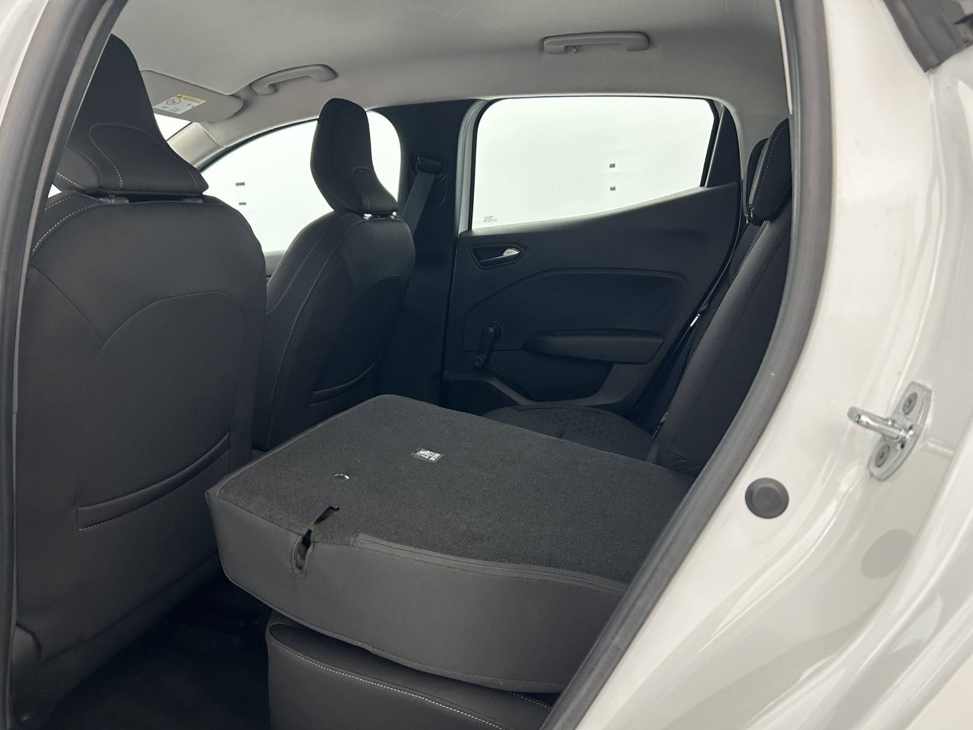 Vente en ligne Renault Clio 5 Clio Blue dCi 85 au prix de 13 100 €