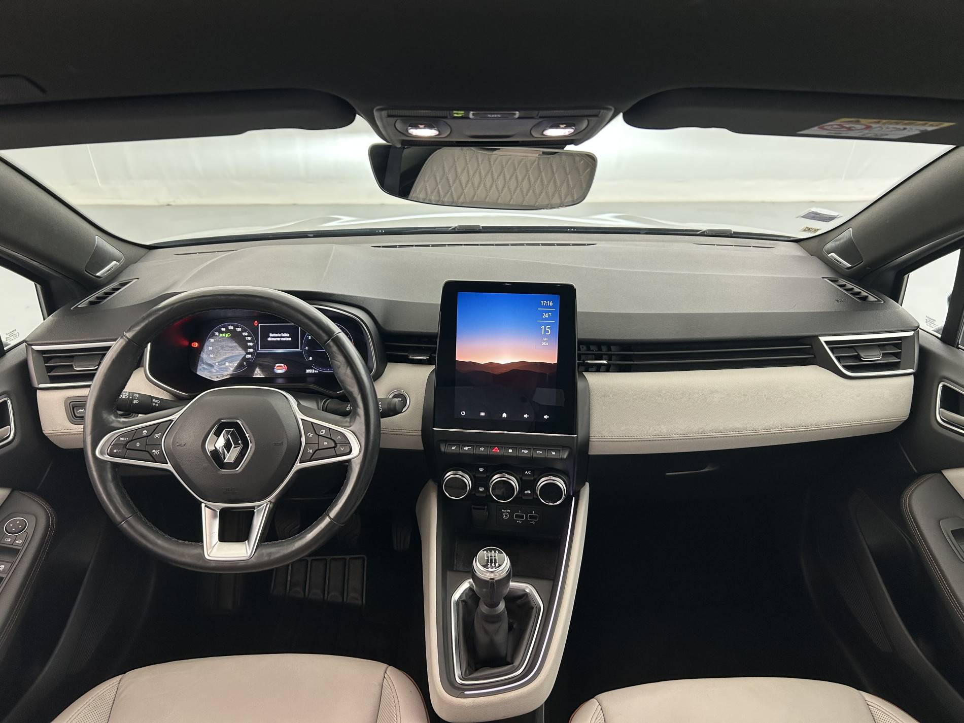 Vente en ligne Renault Clio 5 Clio TCe 140 - 21N au prix de 17 790 €