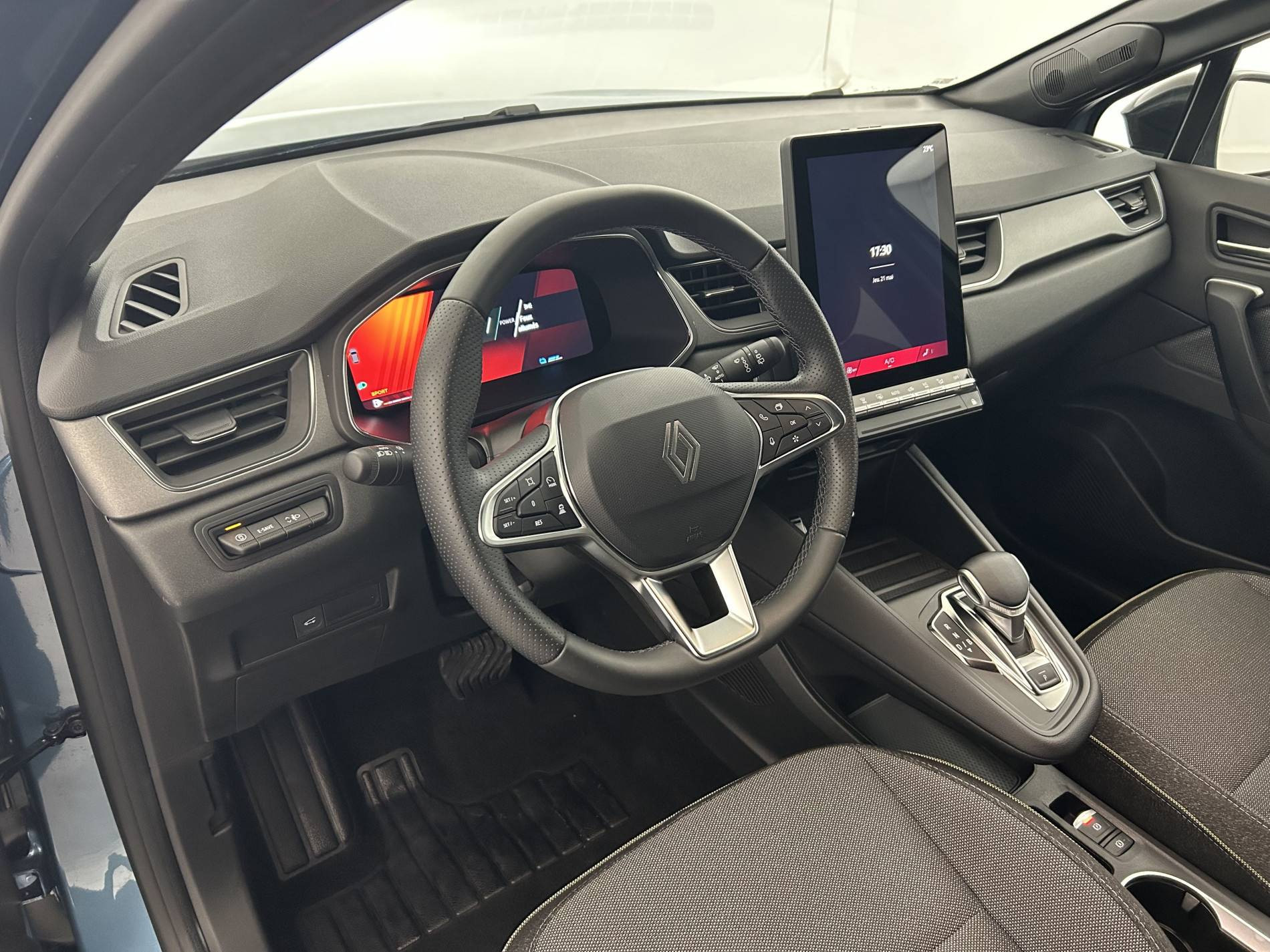 Vente en ligne Renault Symbioz  E-Tech full hybrid 145 au prix de 25 990 €