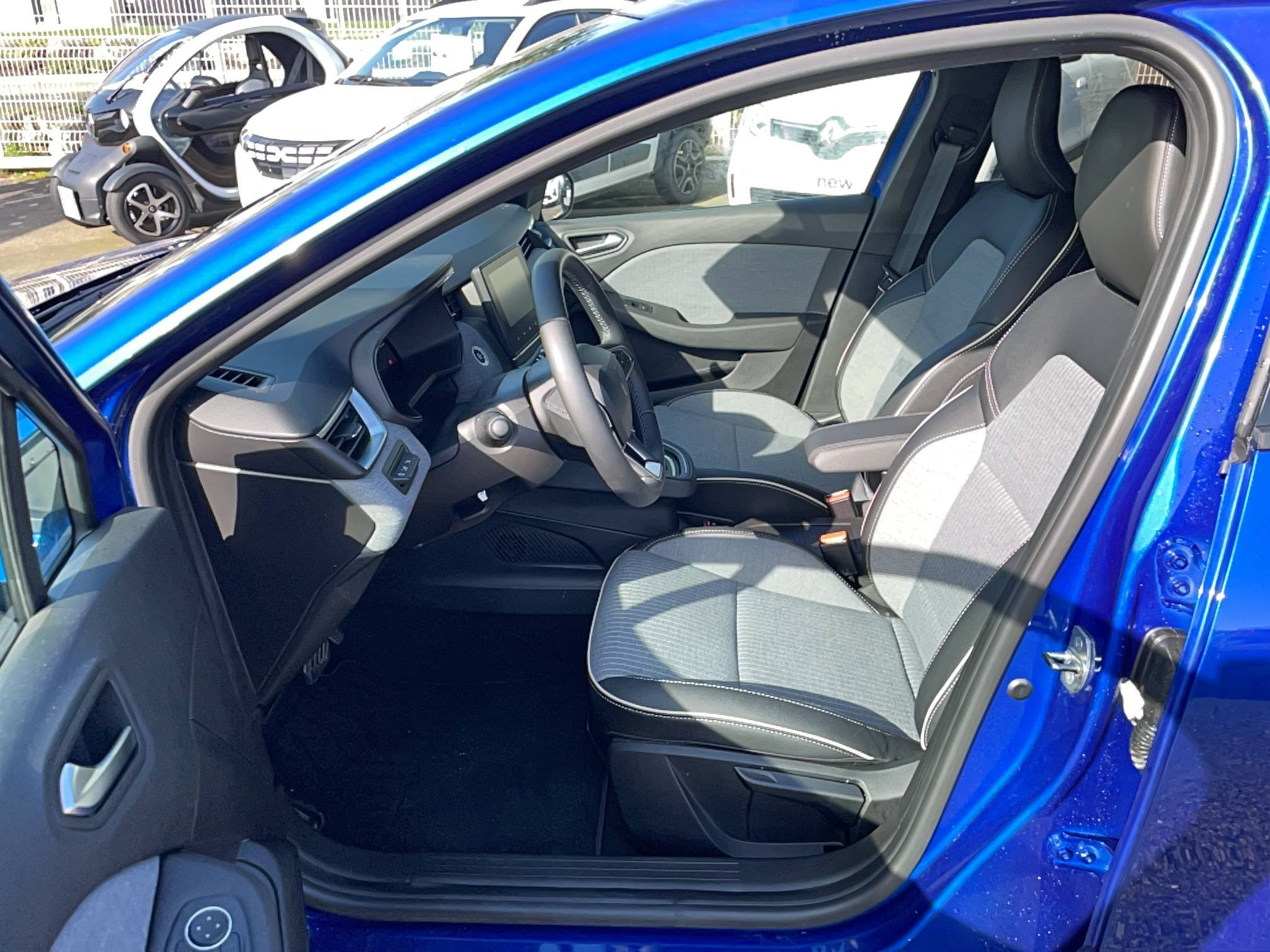 Vente en ligne Renault Clio 5 Clio E-Tech full hybrid 145 ch GSR2 au prix de 22 990 €