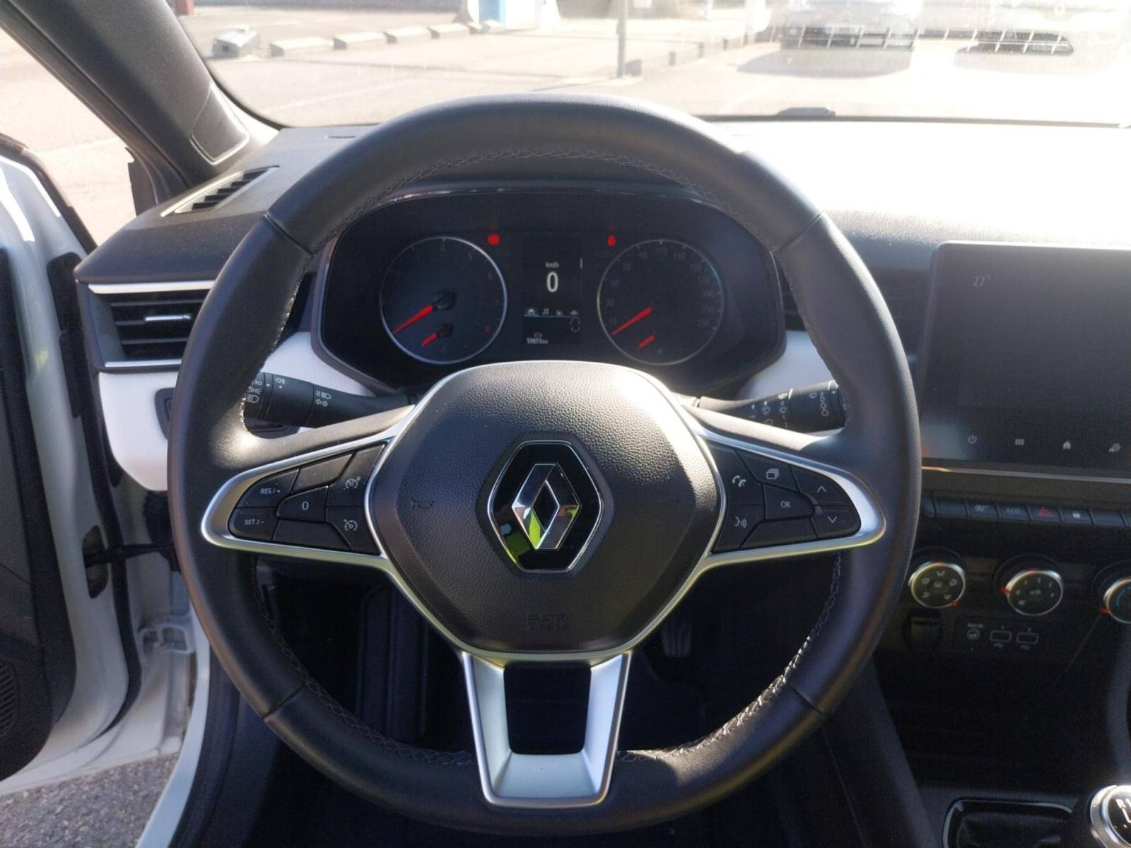Vente en ligne Renault Clio 5 Clio TCe 90 - 21N au prix de 12 990 €