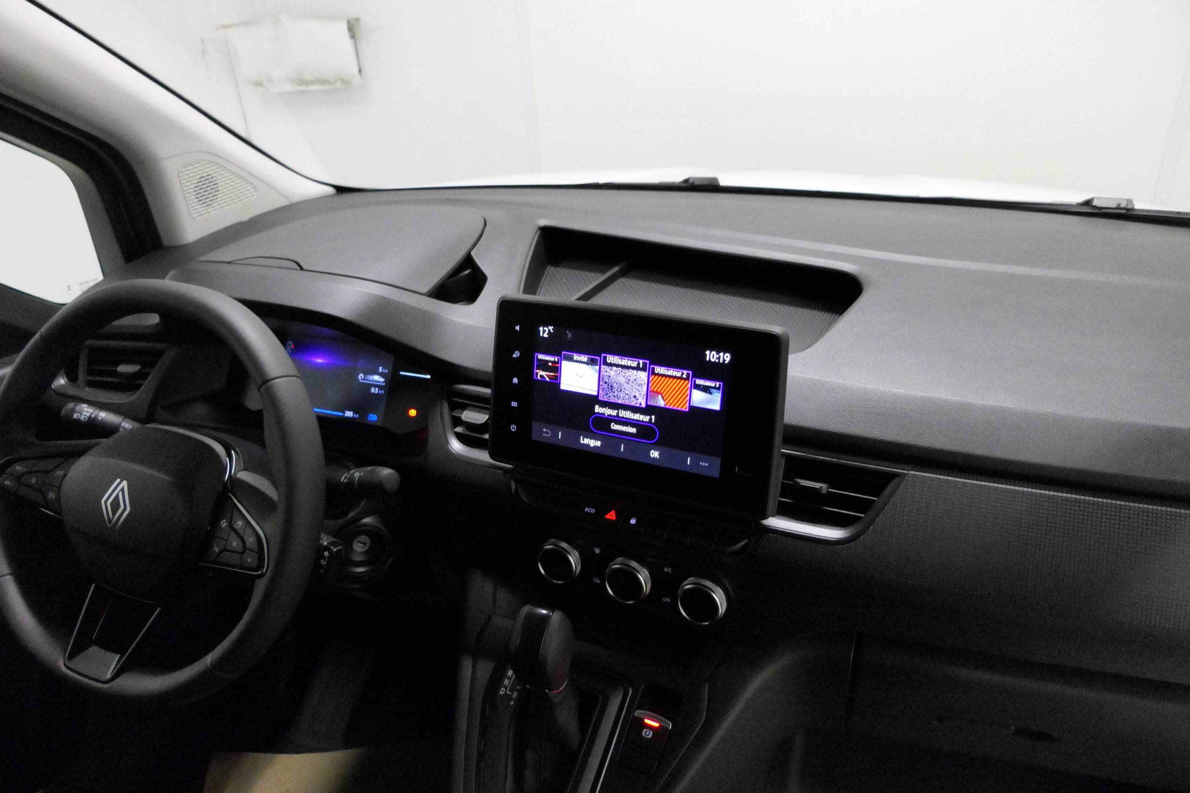 Vente en ligne Renault Kangoo Van E-Tech  FG TOLE L2 AC11 GSR2 au prix de 29 490 €